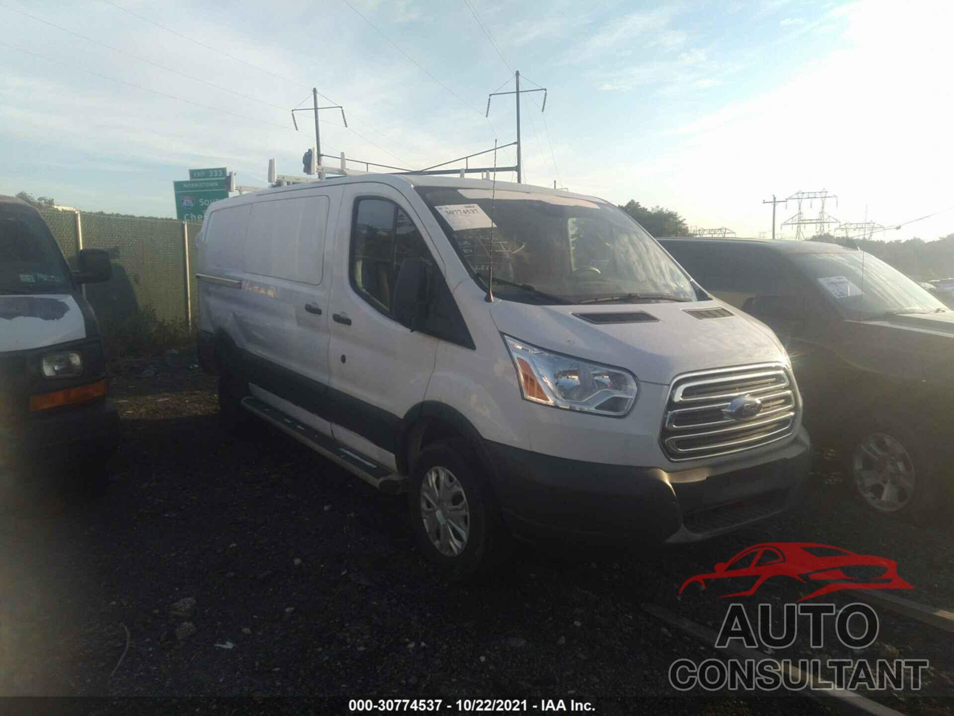 FORD TRANSIT VAN 2018 - 1FTYR1YM2JKA53908