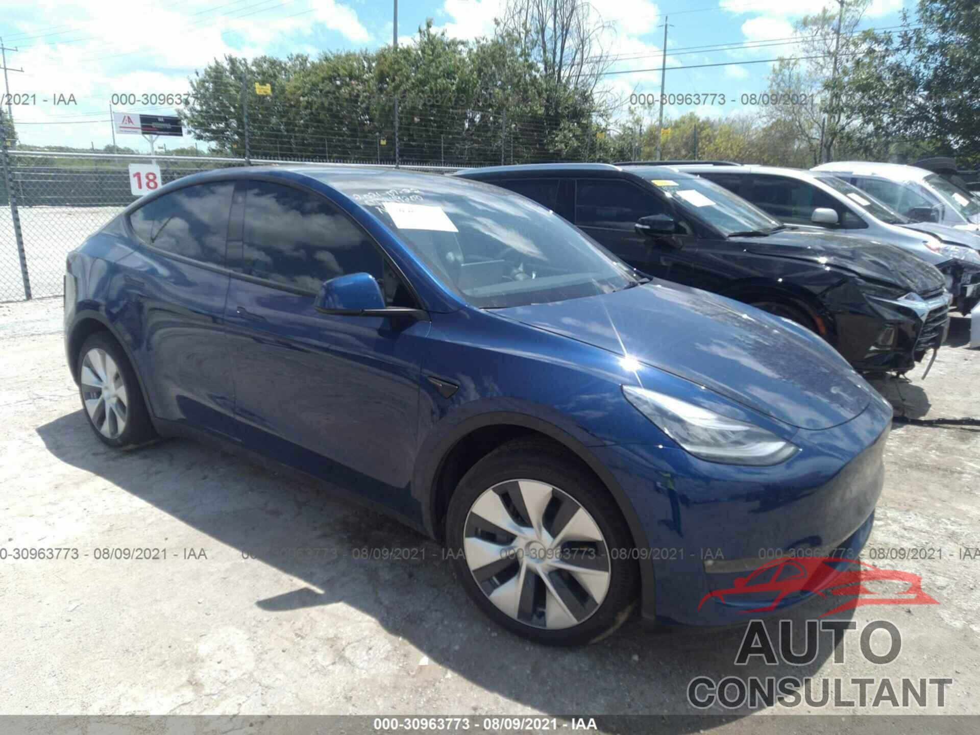 TESLA MODEL Y 2021 - 5YJYGDEE2MF141976