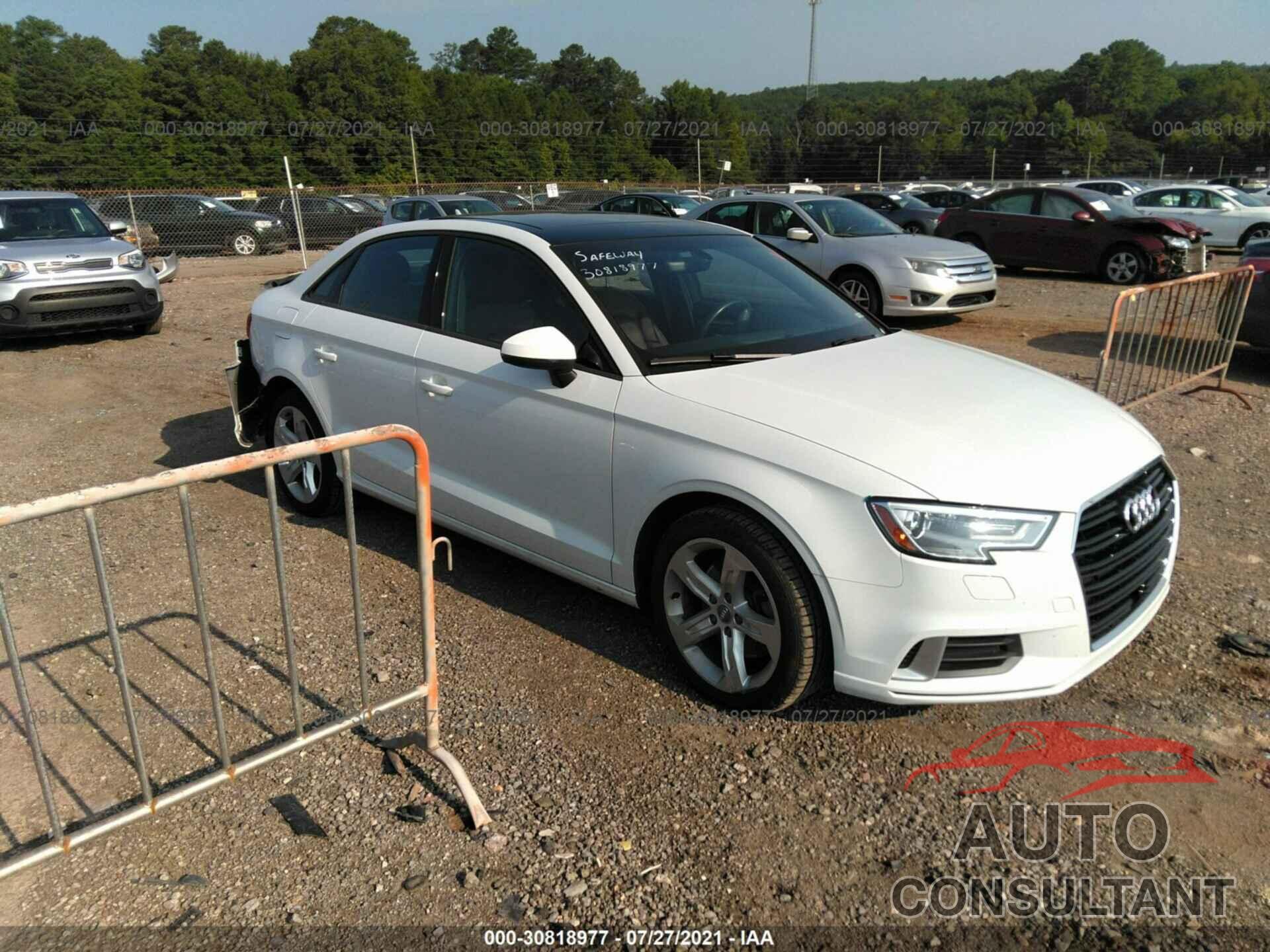 AUDI A3 SEDAN 2018 - WAUAUHFFXJ1019814