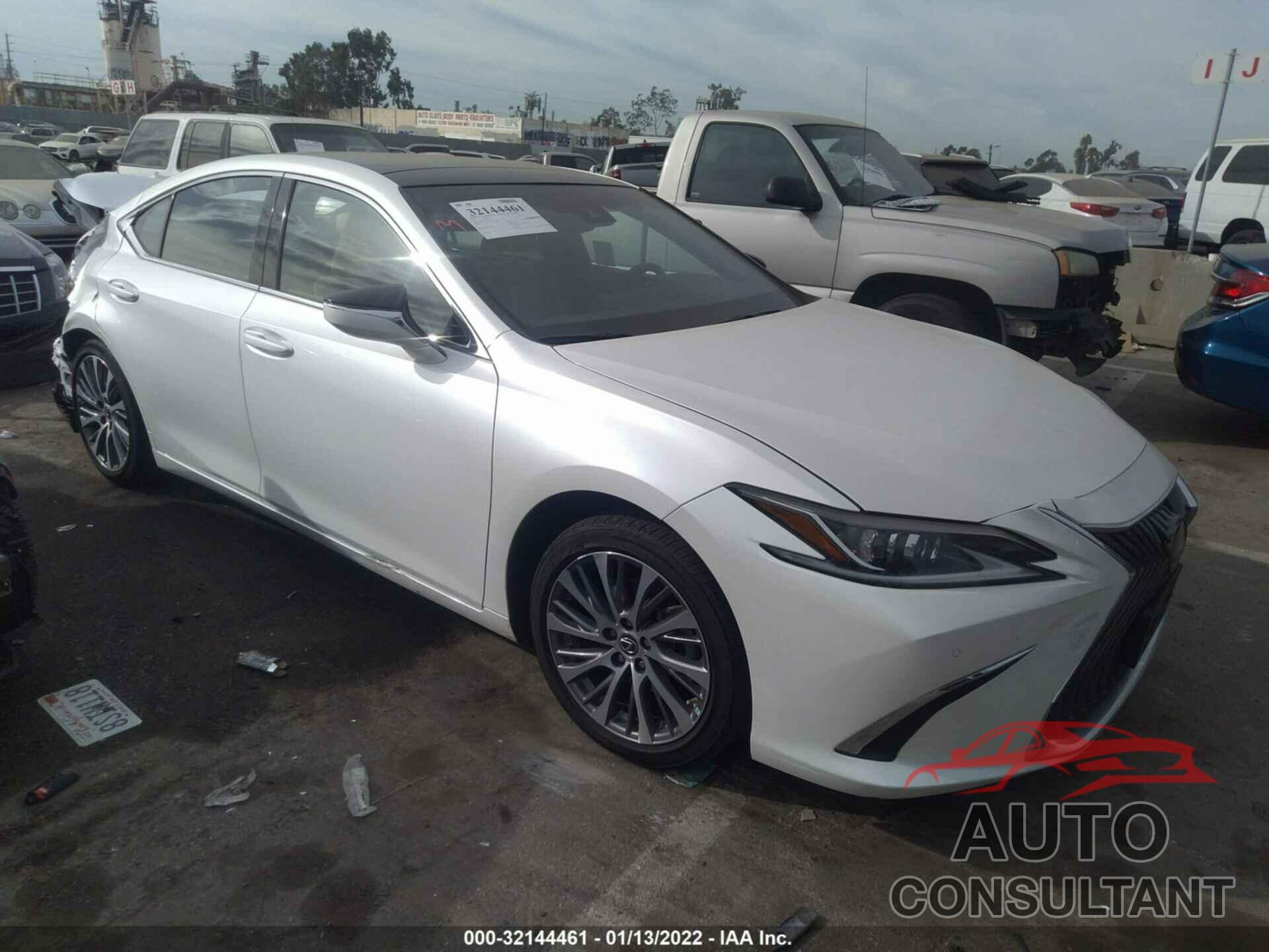 LEXUS ES 2020 - 58ADZ1B14LU082142