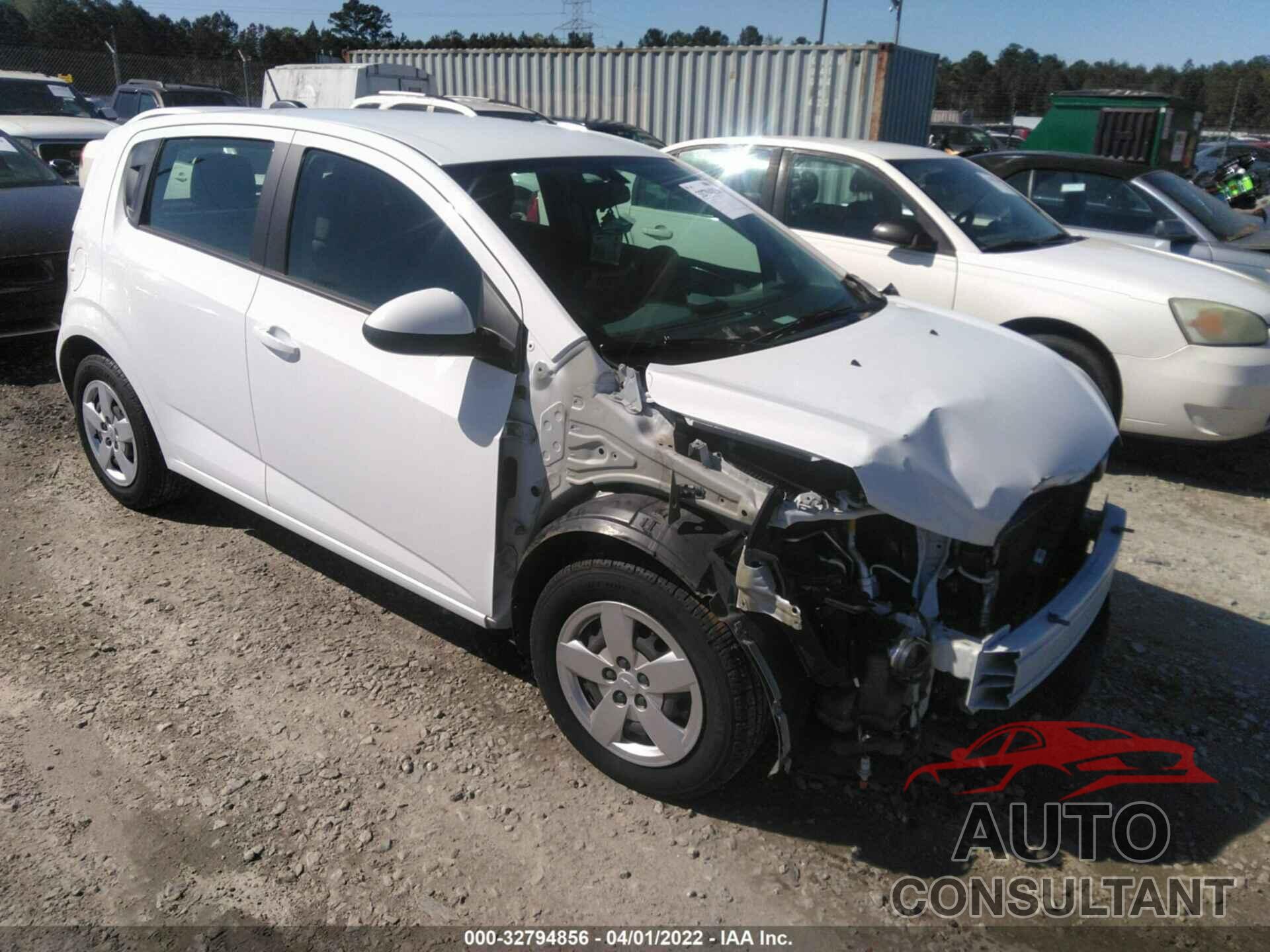 CHEVROLET SONIC 2016 - 1G1JA6SH6G4168020