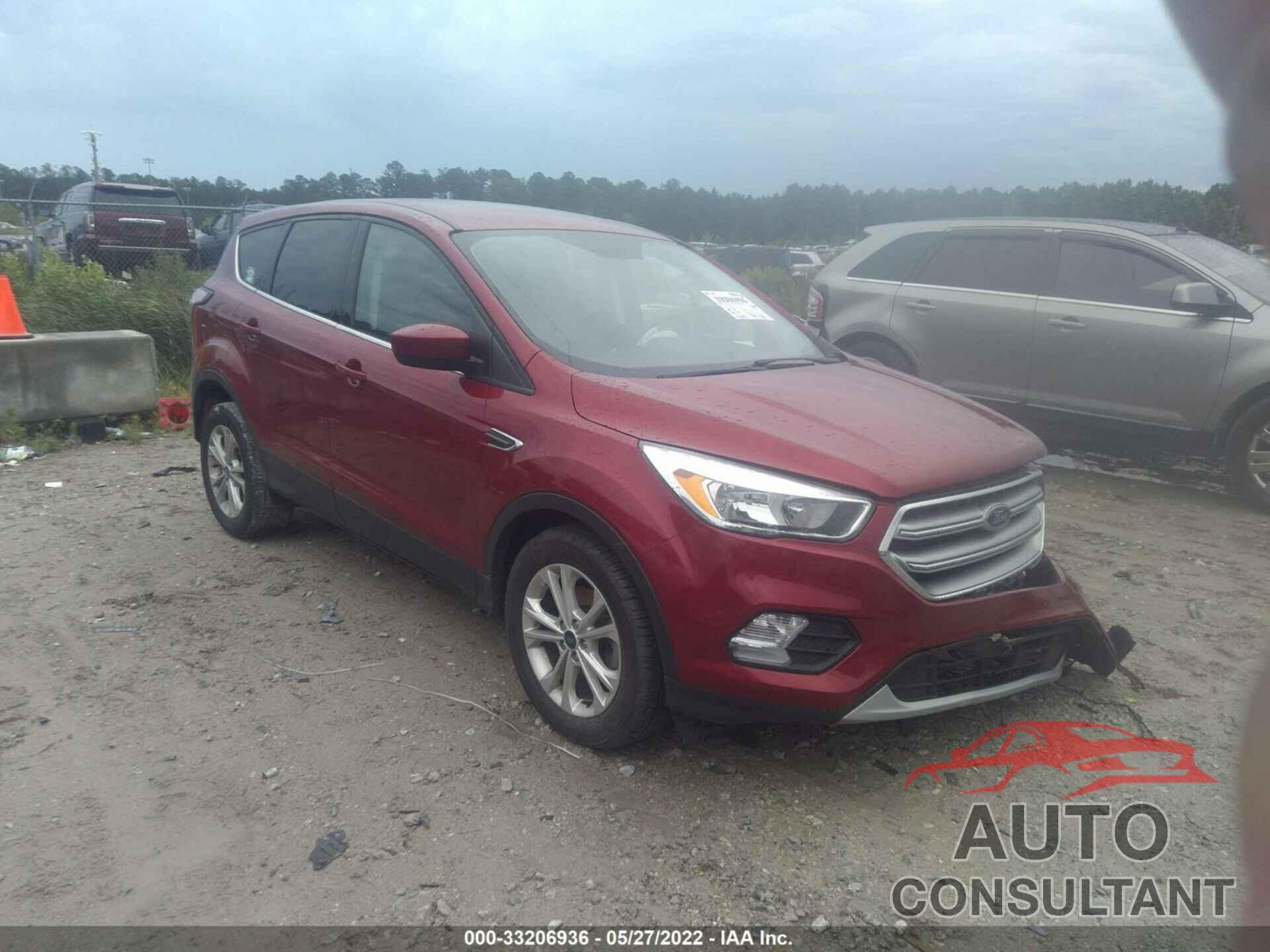 FORD ESCAPE 2017 - 1FMCU0GDXHUC09529