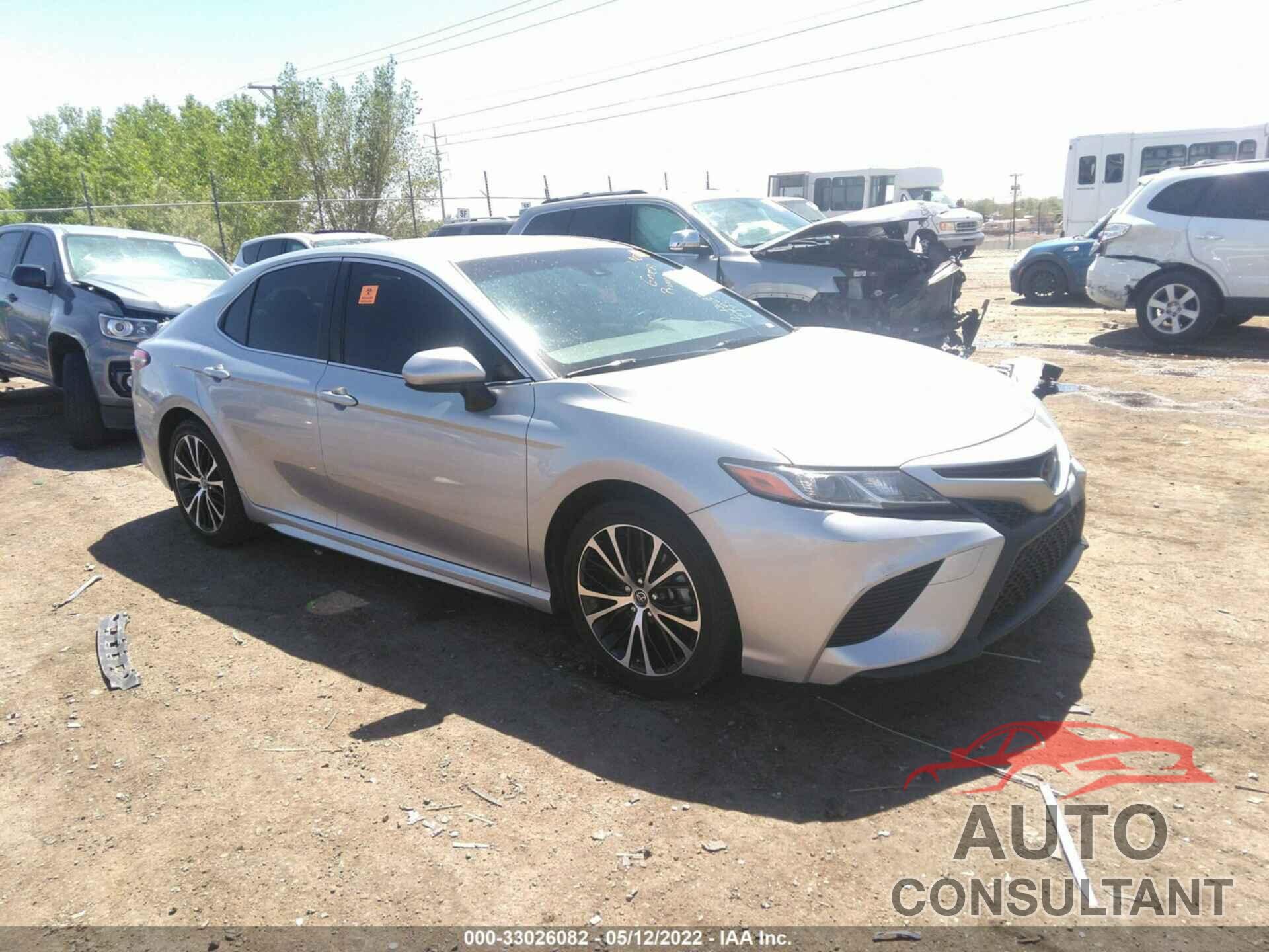 TOYOTA CAMRY 2018 - JTNB11HK0J3049423