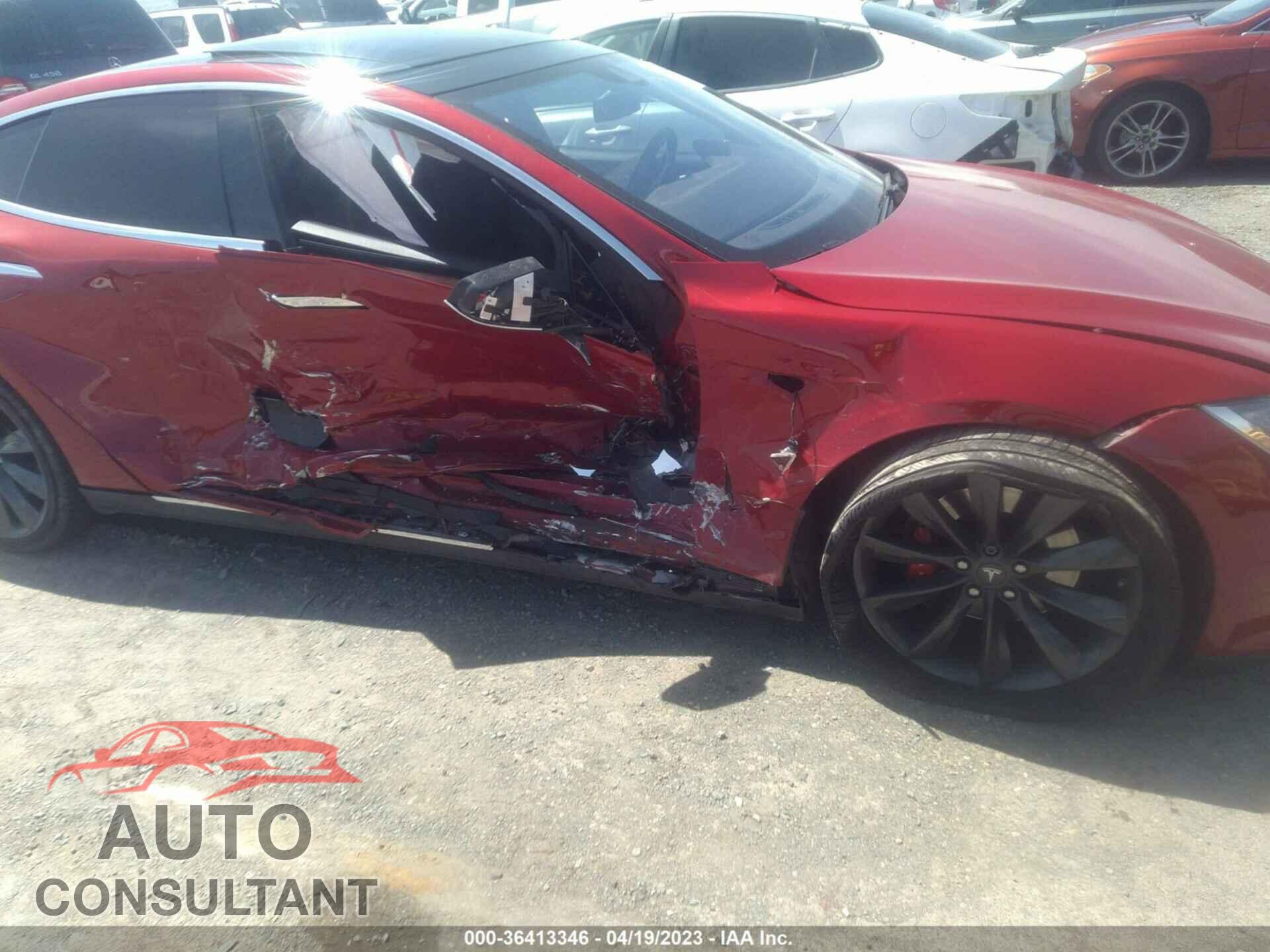 TESLA MODEL S 2015 - 5YJSA1E44FF104475