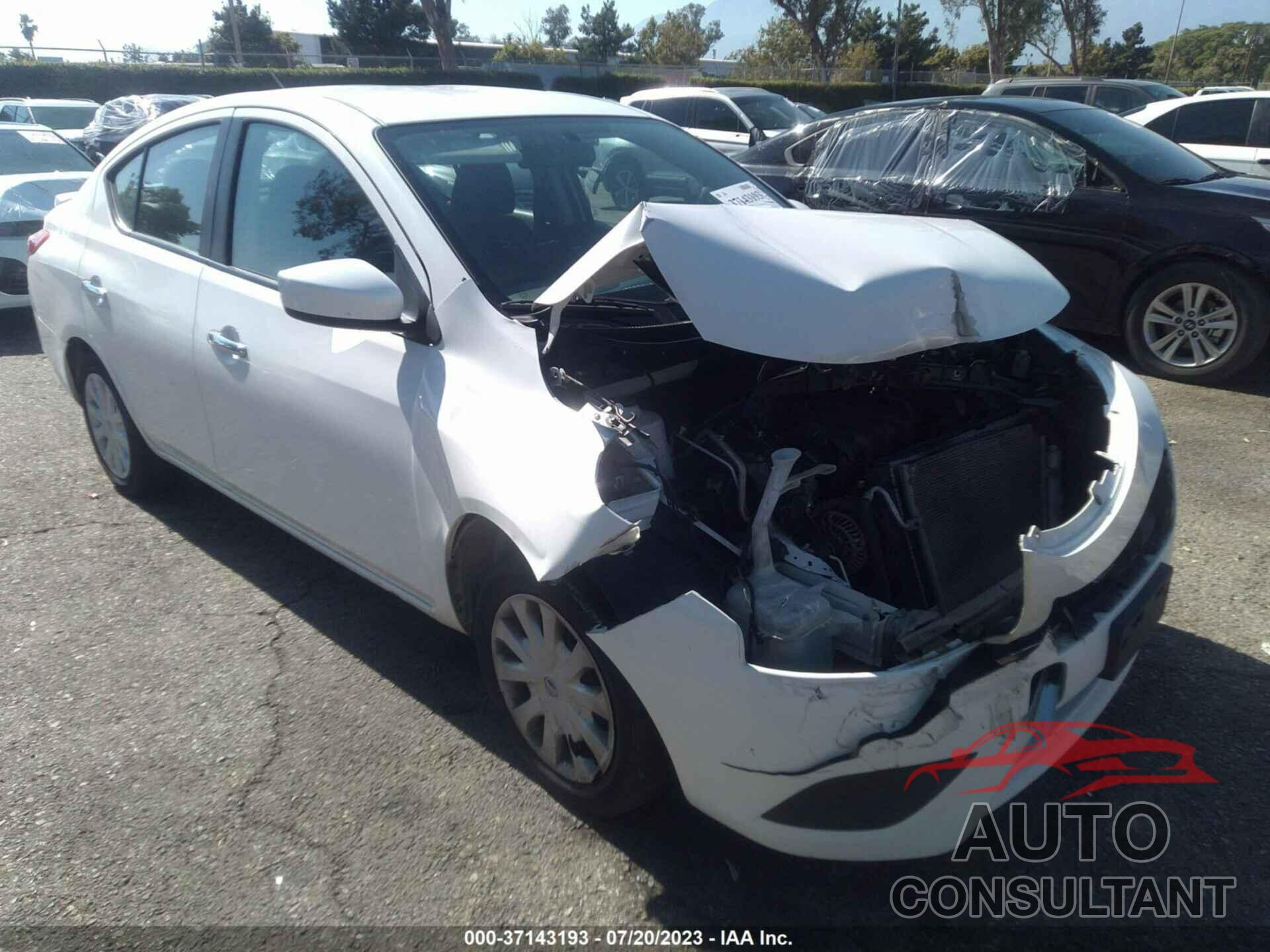 NISSAN VERSA 2019 - 3N1CN7AP5KL866434