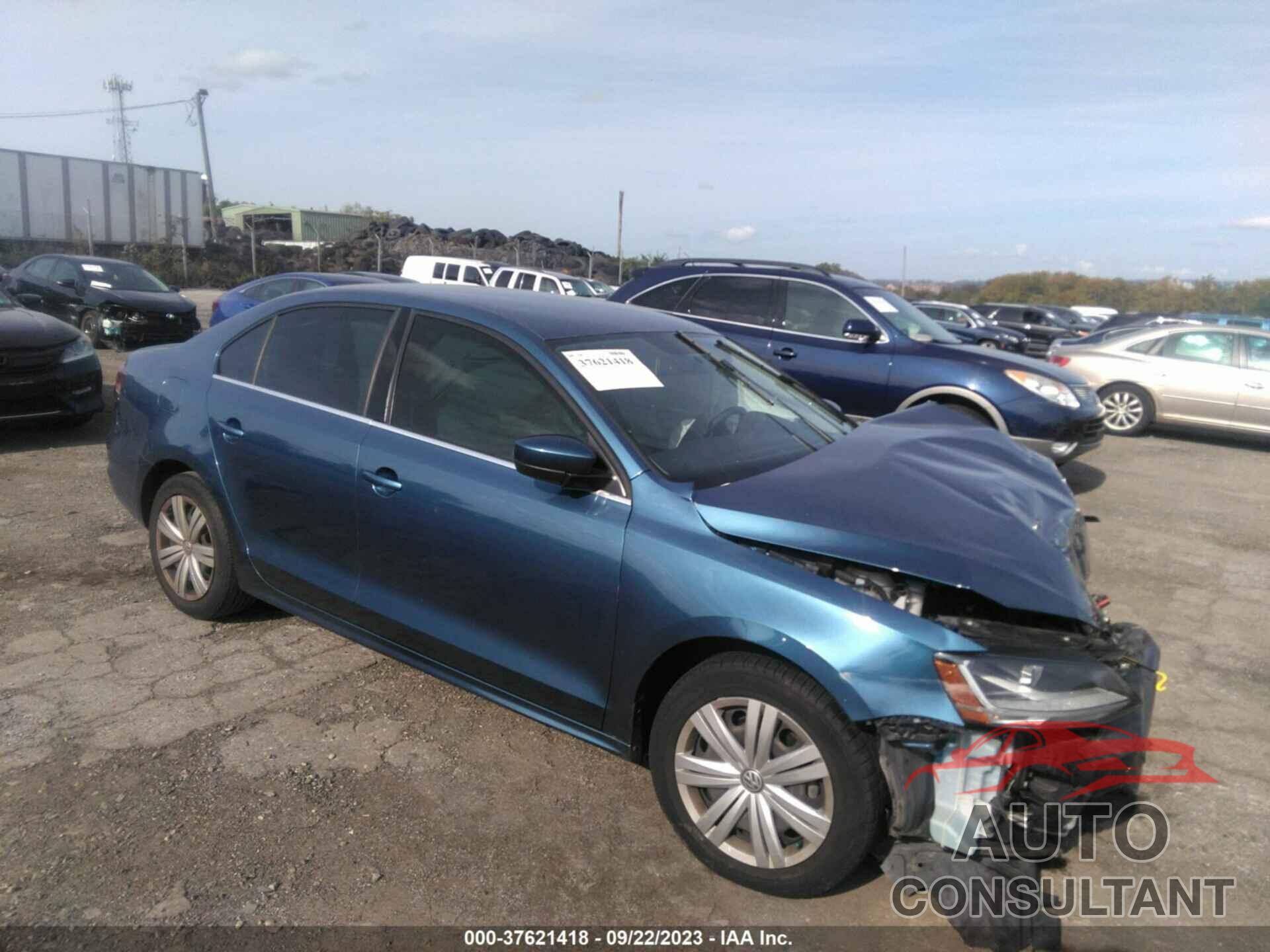 VOLKSWAGEN JETTA 2017 - 3VW2B7AJXHM267347