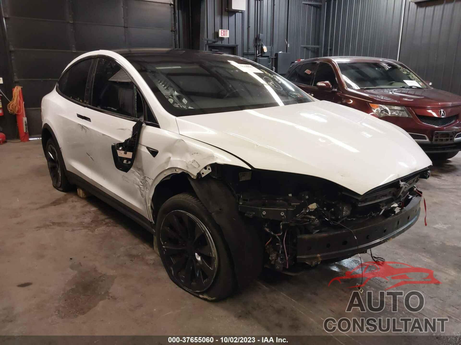 TESLA MODEL X 2019 - 5YJXCAE28KF212123