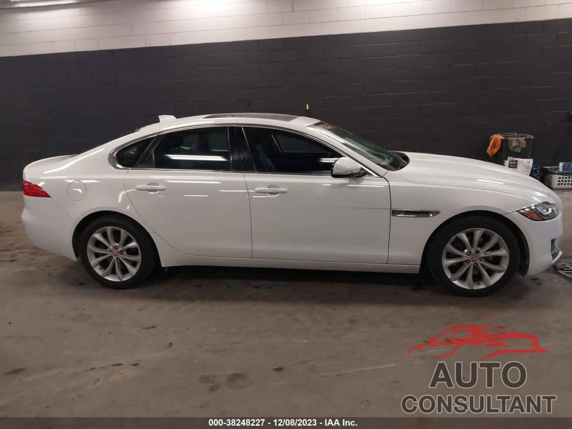 JAGUAR XF 2018 - SAJBJ4FX5JCY58647