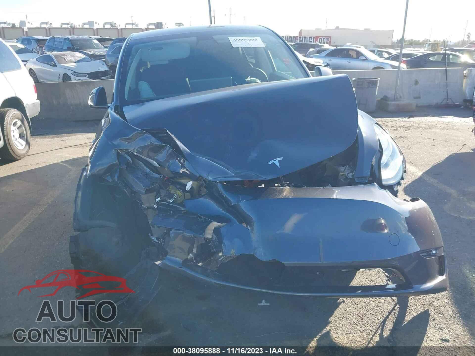 TESLA MODEL Y 2021 - 5YJYGDEEXMF255949
