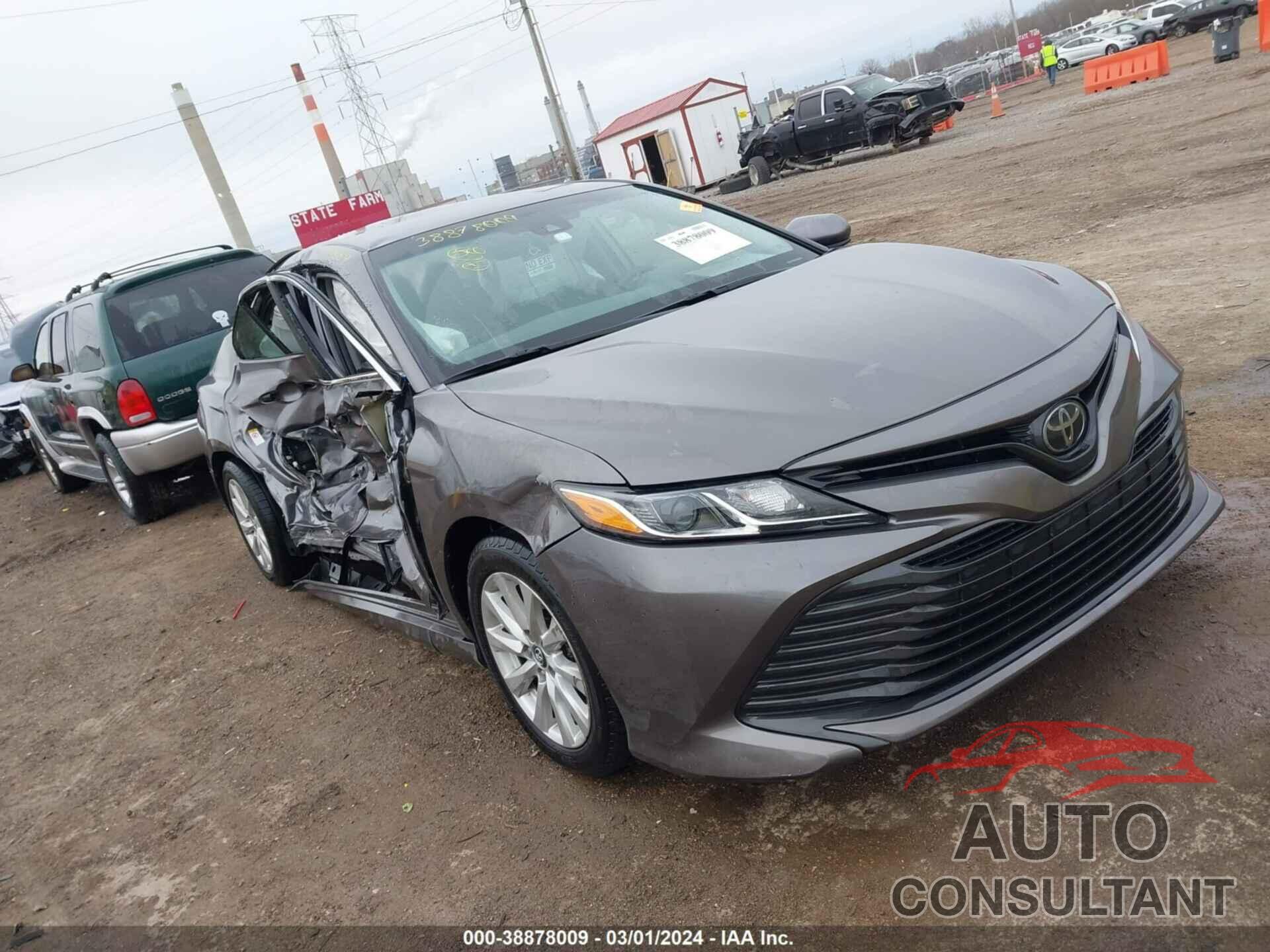 TOYOTA CAMRY 2018 - 4T1B11HKXJU090118
