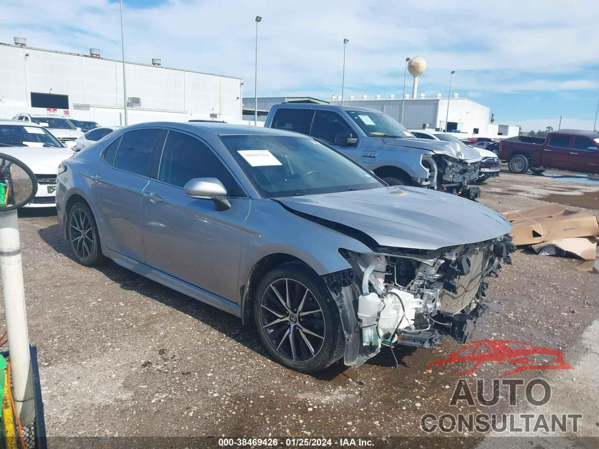 TOYOTA CAMRY 2022 - 4T1G11AK9NU638891