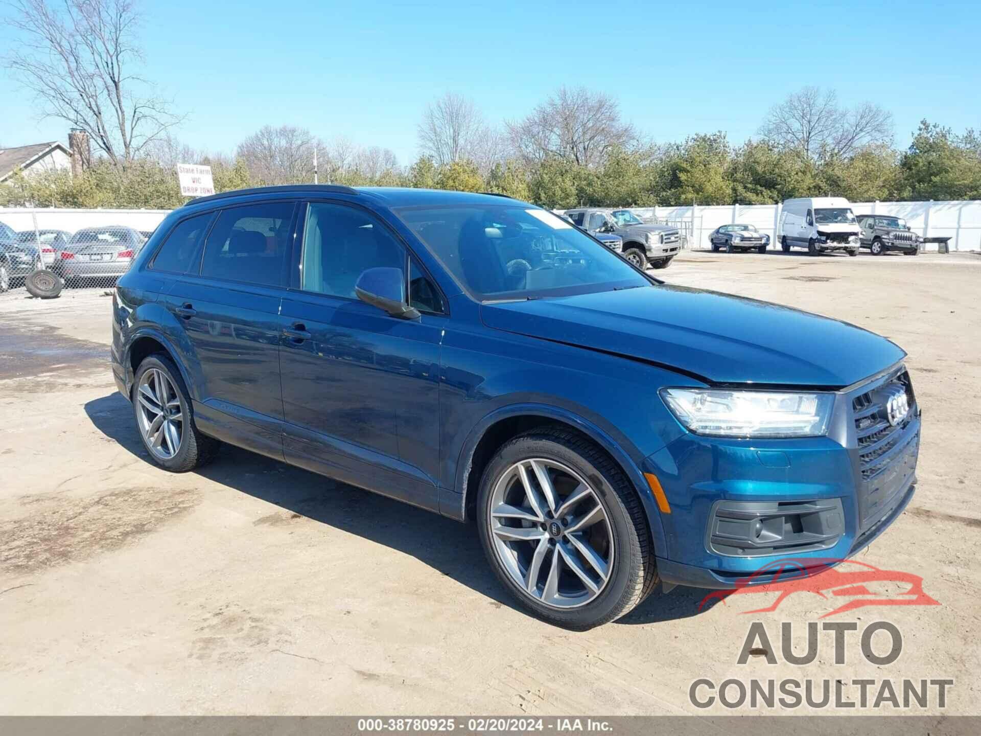 AUDI Q7 2018 - WA1VAAF7XJD050356