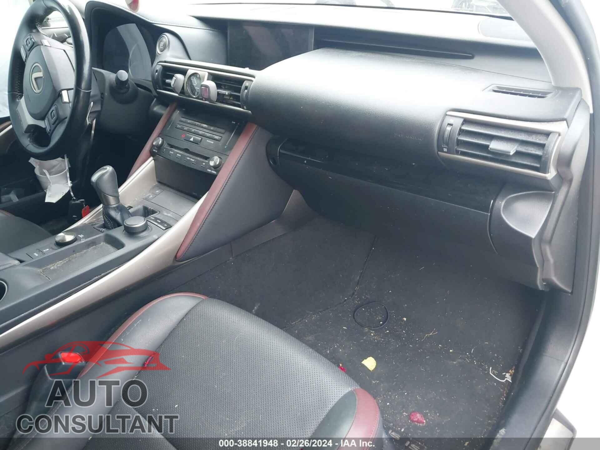 LEXUS IS 2017 - JTHBA1D21H5060924