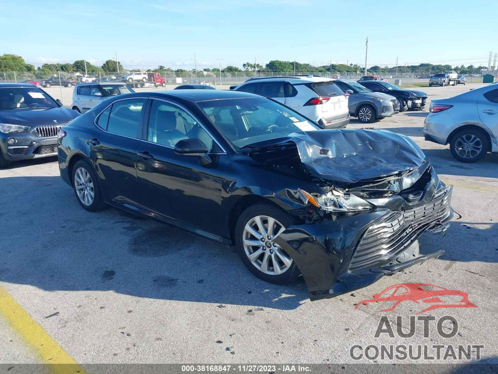 TOYOTA CAMRY 2018 - 4T1B11HKXJU053442