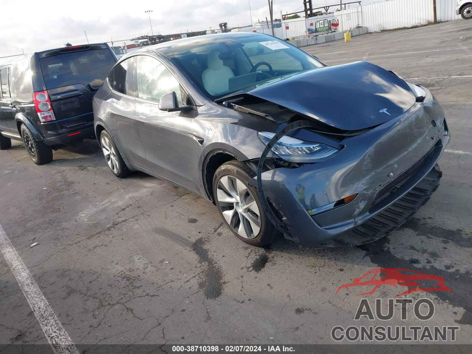 TESLA MODEL Y 2021 - 5YJYGDEE1MF212391