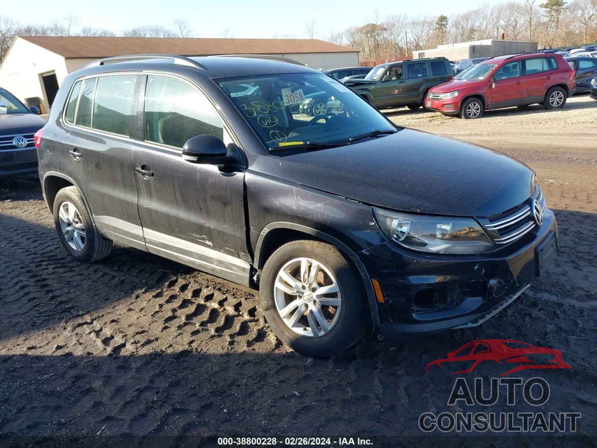 VOLKSWAGEN TIGUAN 2016 - WVGBV7AX6GW575575