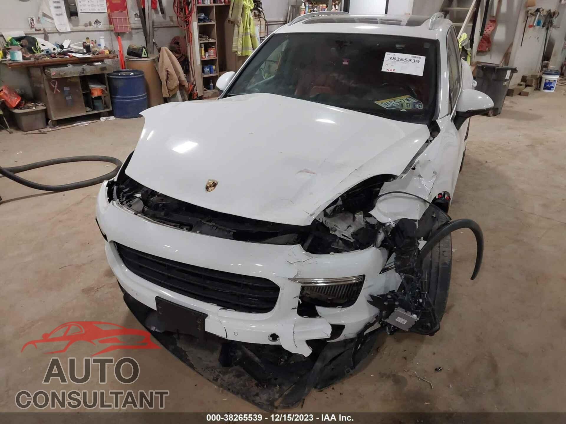 PORSCHE CAYENNE 2016 - WP1AB2A23GLA92738