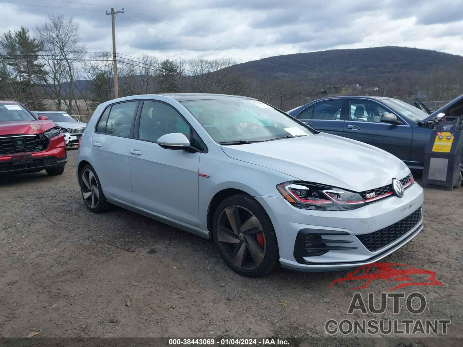 VOLKSWAGEN GOLF GTI 2020 - 3VW5T7AU2LM017369