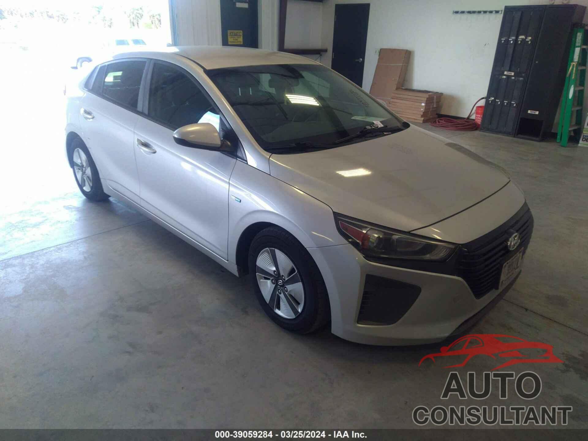 HYUNDAI IONIQ HYBRID 2018 - KMHC65LC7JU099825