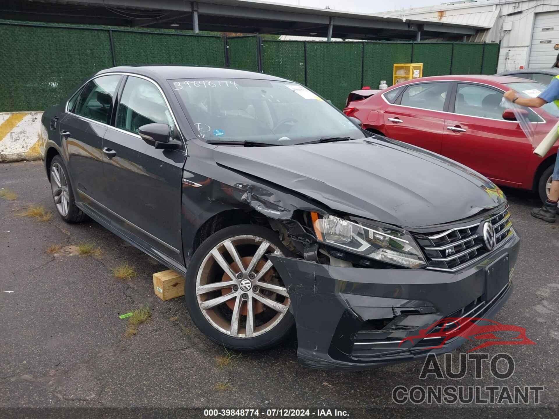 VOLKSWAGEN PASSAT 2017 - 1VWDT7A31HC028374