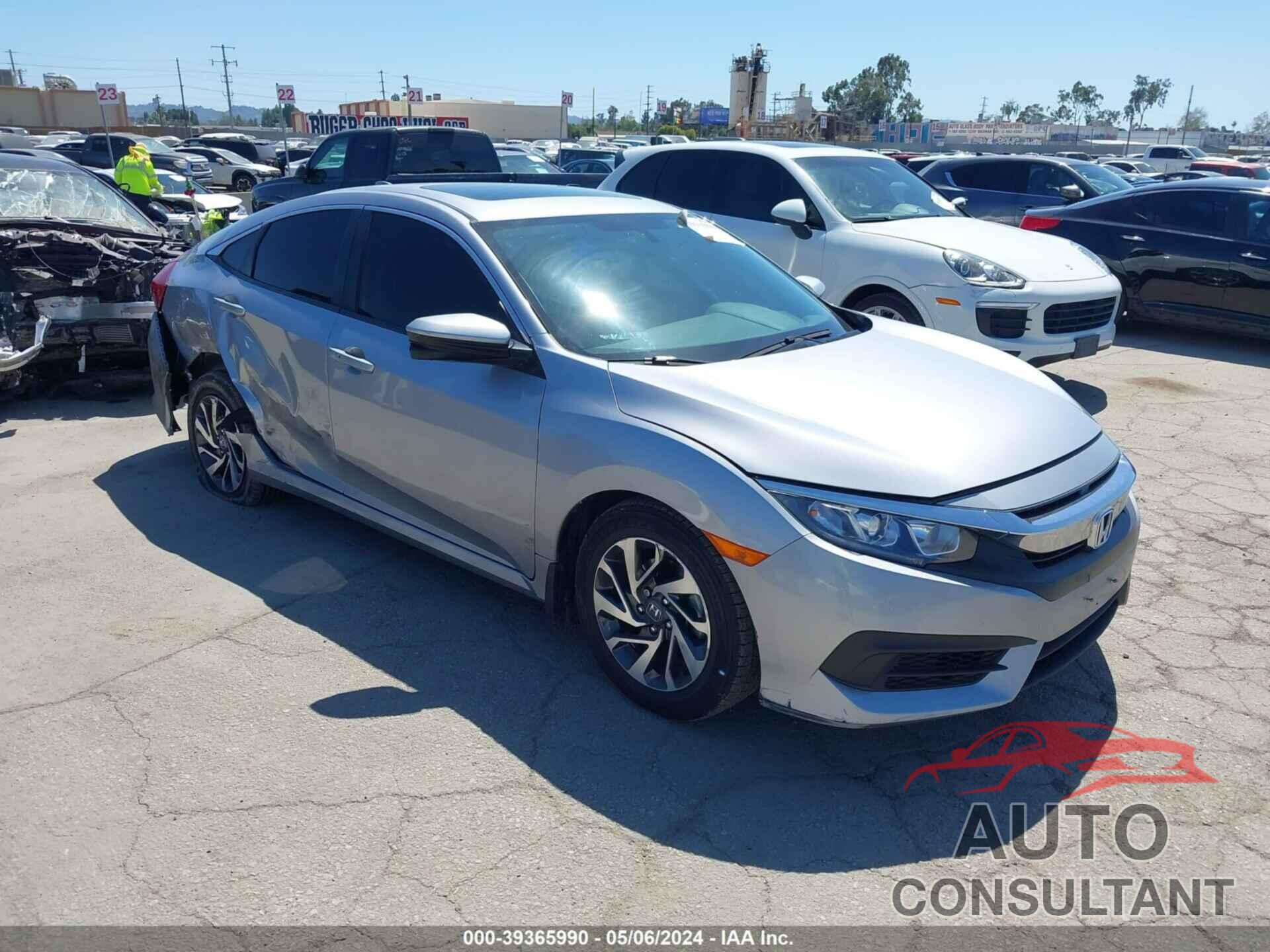 HONDA CIVIC 2018 - 2HGFC2F79JH533447