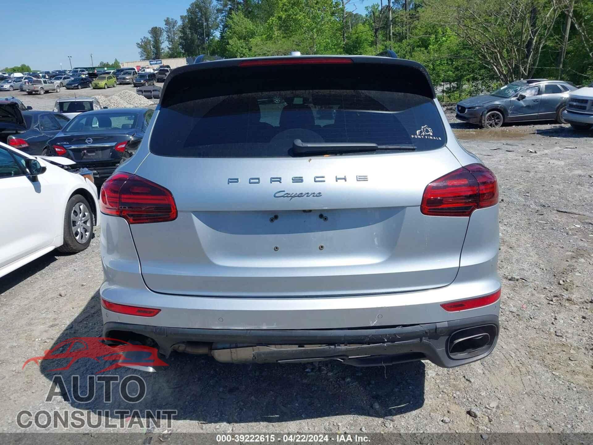 PORSCHE CAYENNE 2016 - WP1AA2A24GLA10180