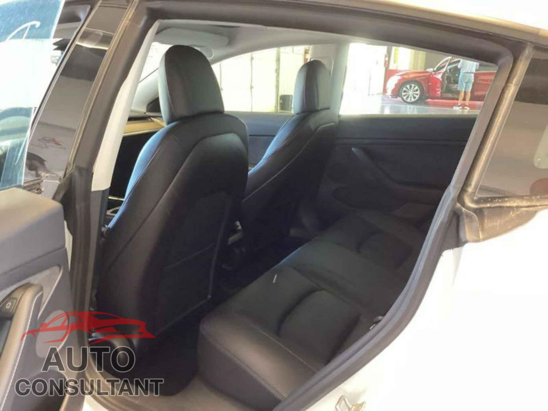 TESLA MODEL 3 2021 - 5YJ3E1EB1MF990436