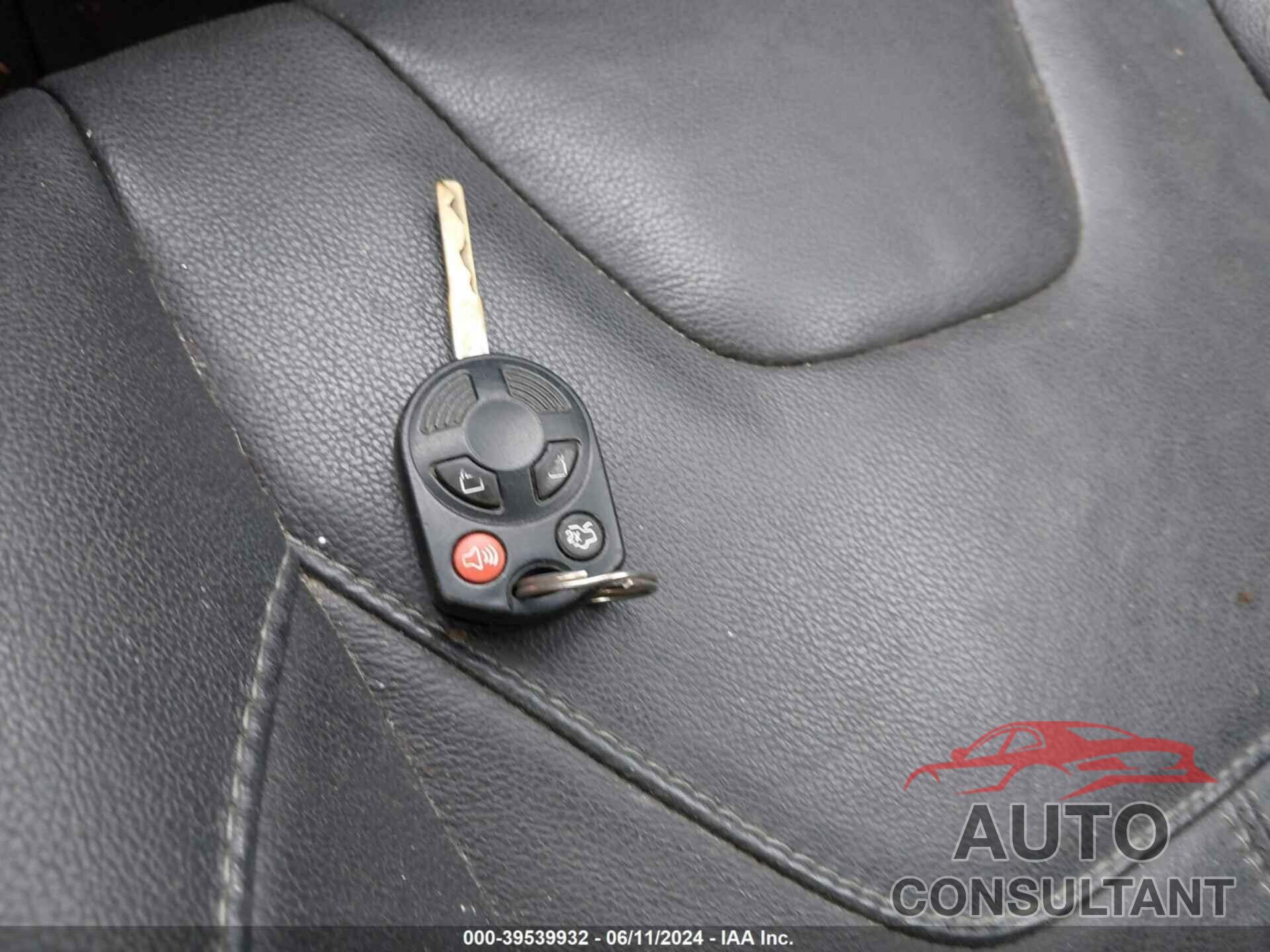 FORD FOCUS 2016 - 1FADP3F27GL264872