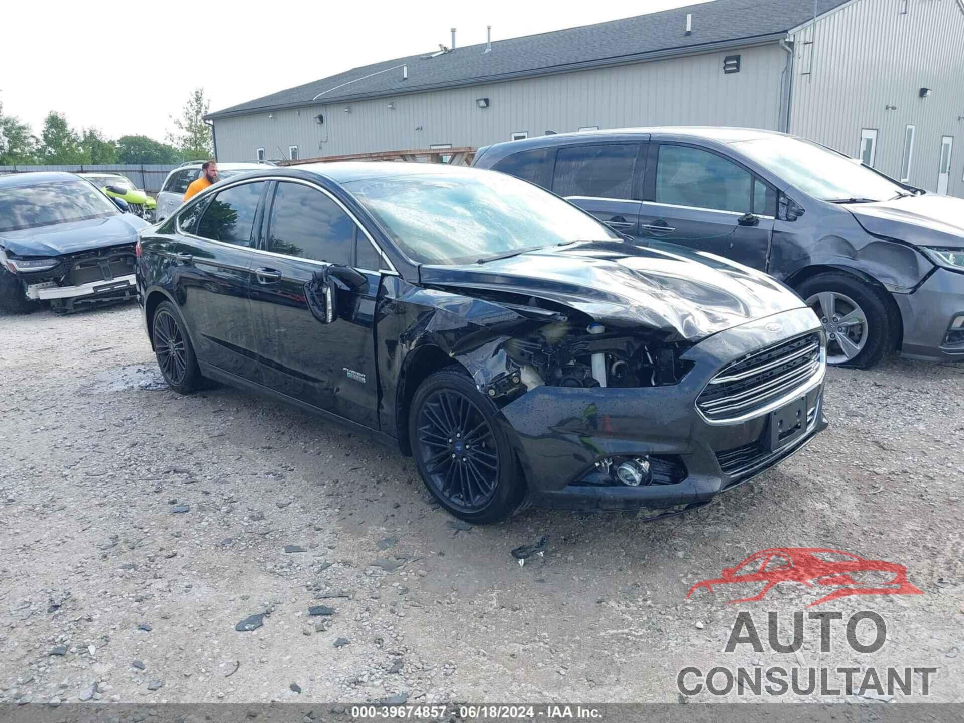 FORD FUSION ENERGI 2016 - 3FA6P0SU9GR128484