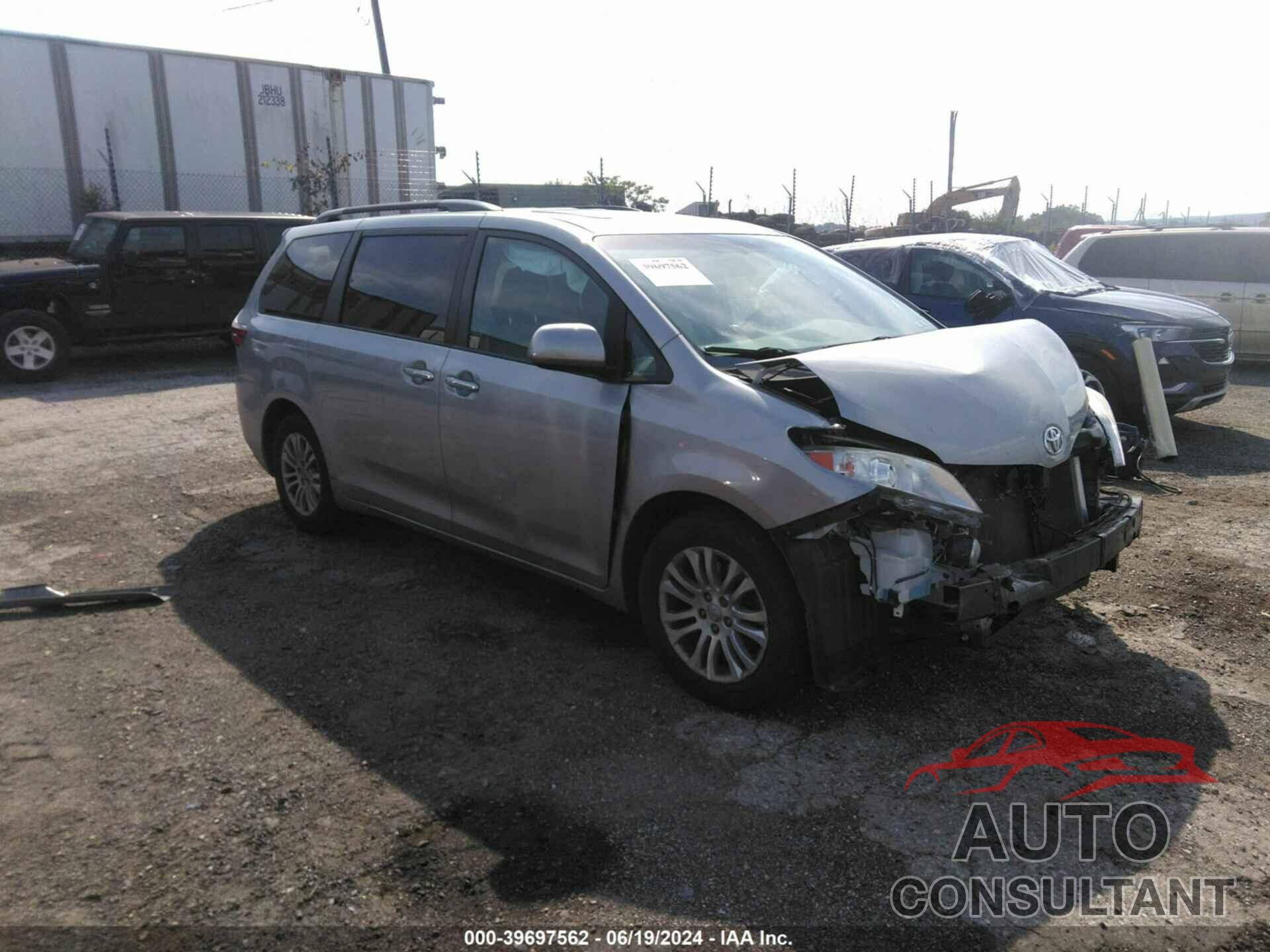 TOYOTA SIENNA 2017 - 5TDYZ3DC6HS851436