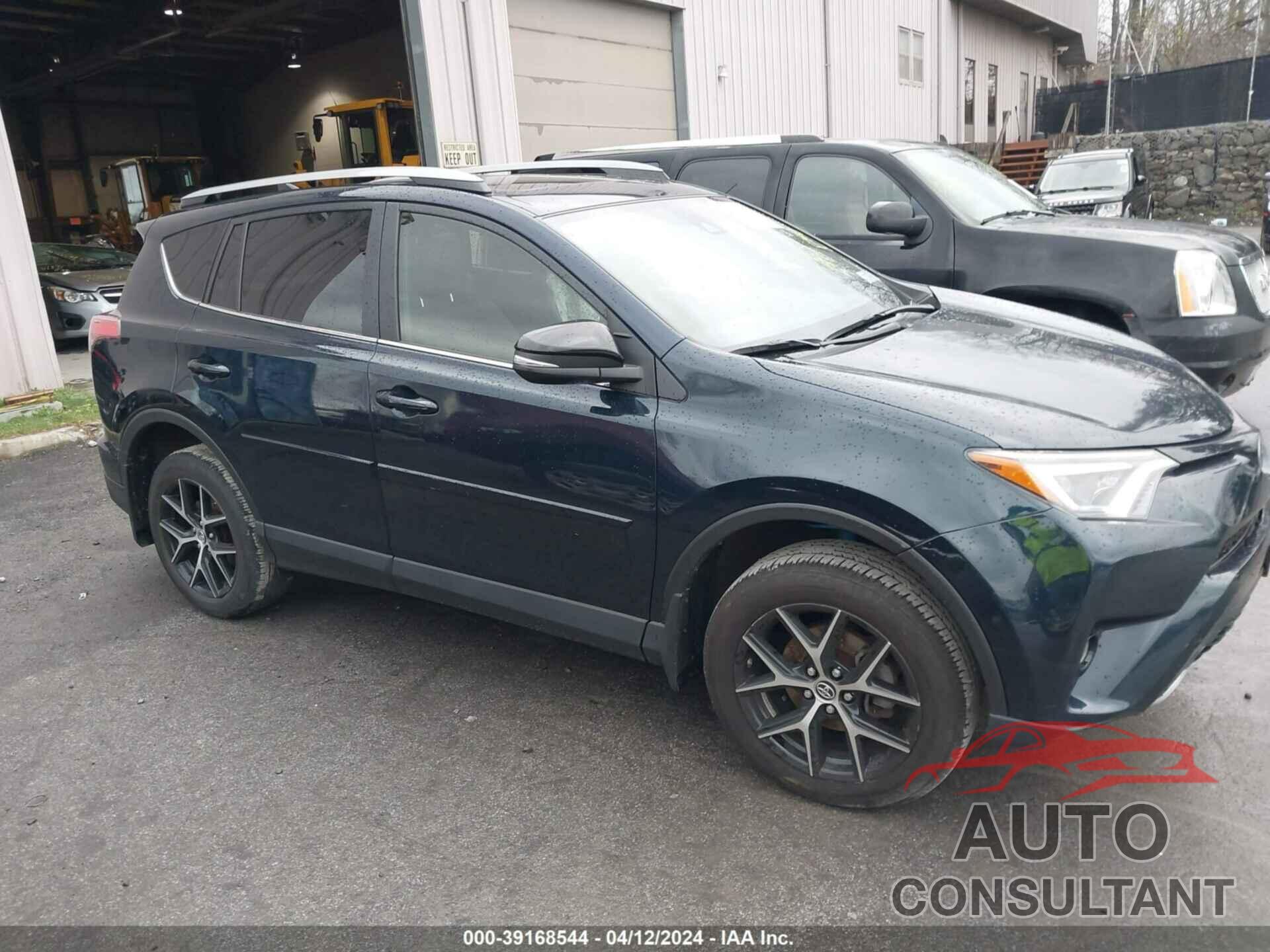 TOYOTA RAV4 2018 - JTMJFREV6JJ253458