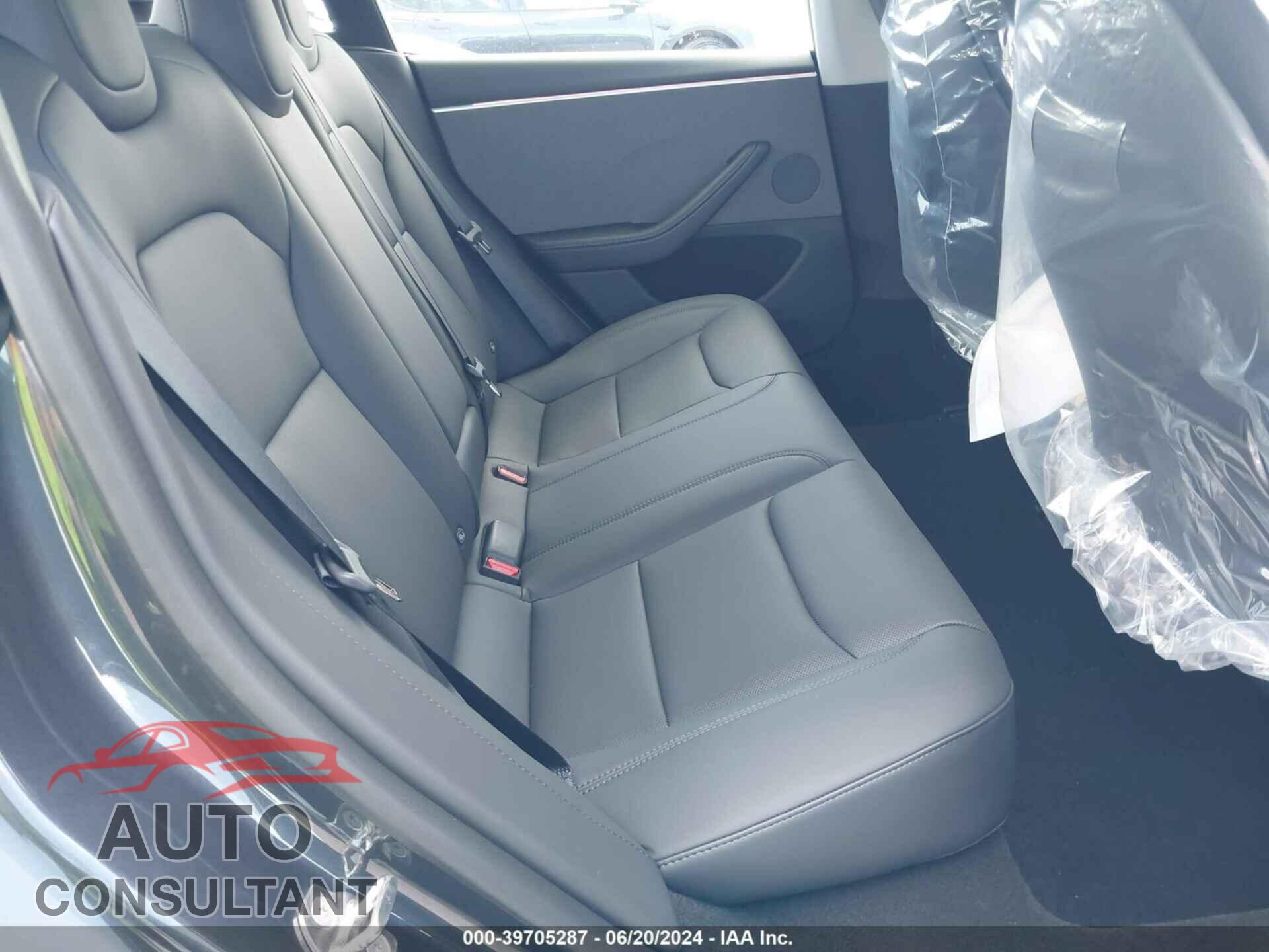 TESLA MODEL 3 2024 - 5YJ3E1EA2RF752500