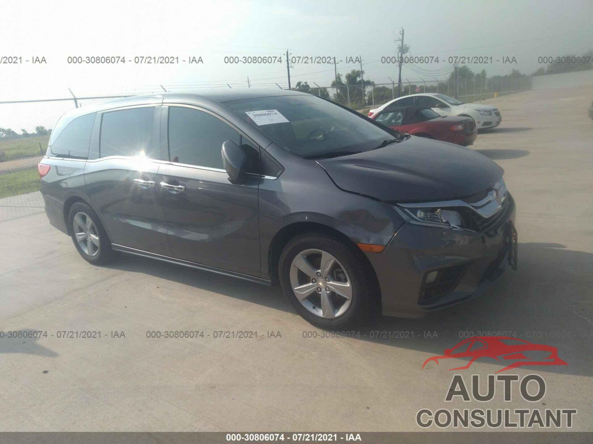 HONDA ODYSSEY 2018 - 5FNRL6H58JB028715