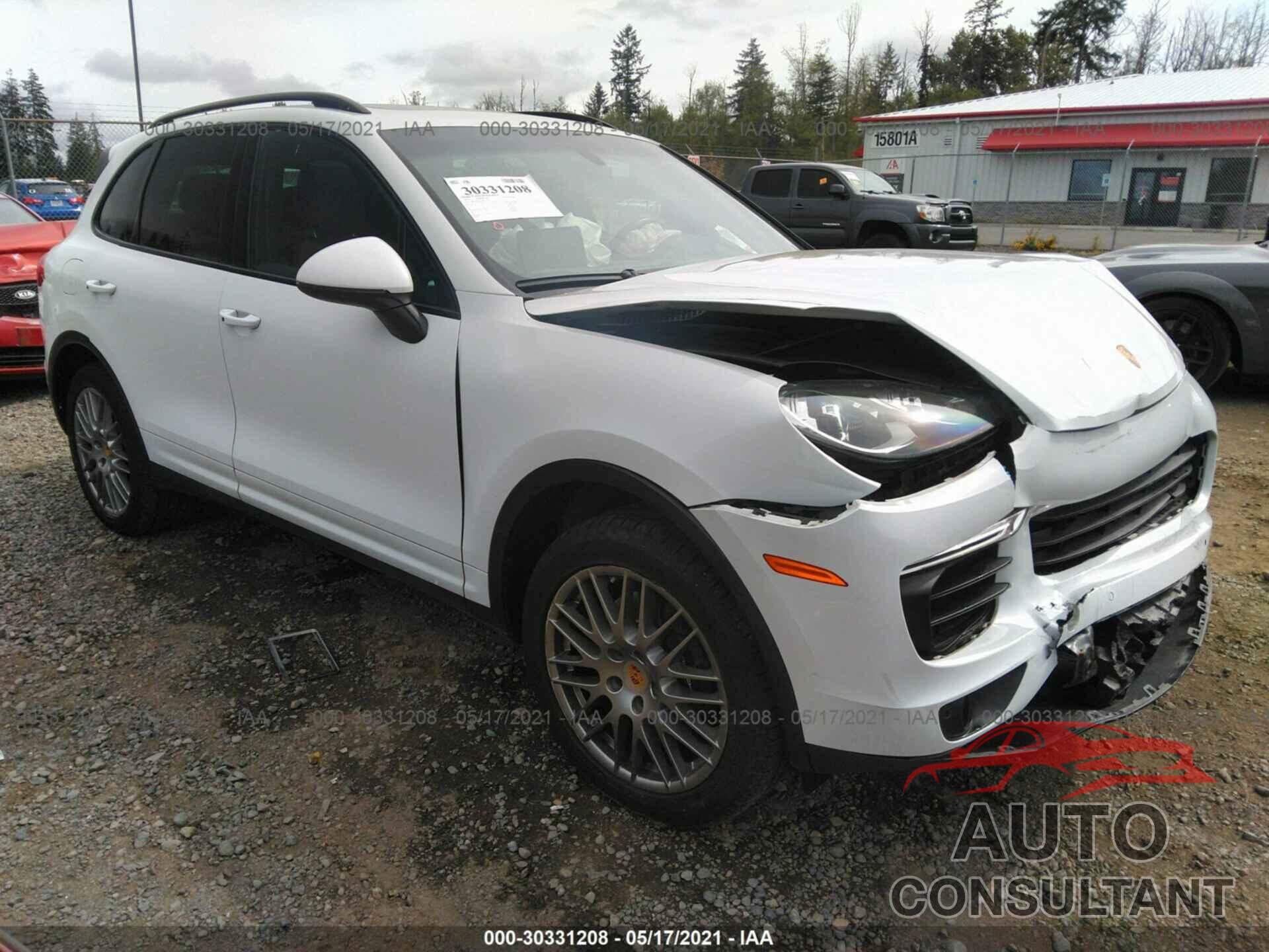 PORSCHE CAYENNE 2016 - WP1AA2A27GKA12821