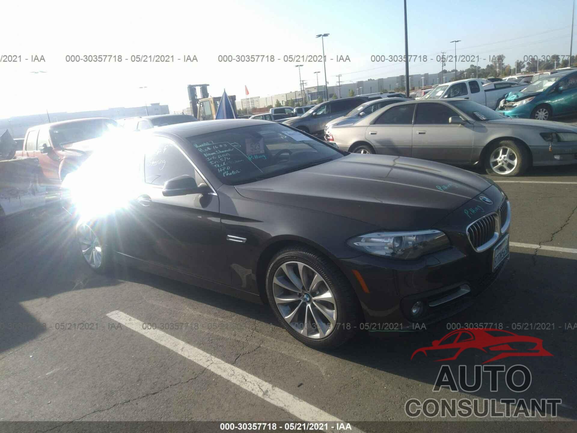 BMW 5 SERIES 2016 - WBA5A5C50GD525387