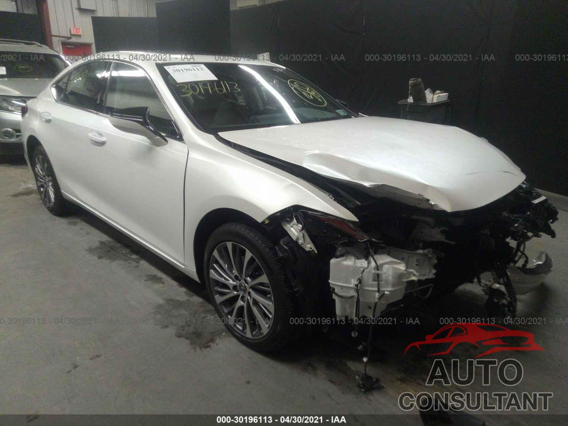 LEXUS ES 2019 - 58ABZ1B1XKU028656