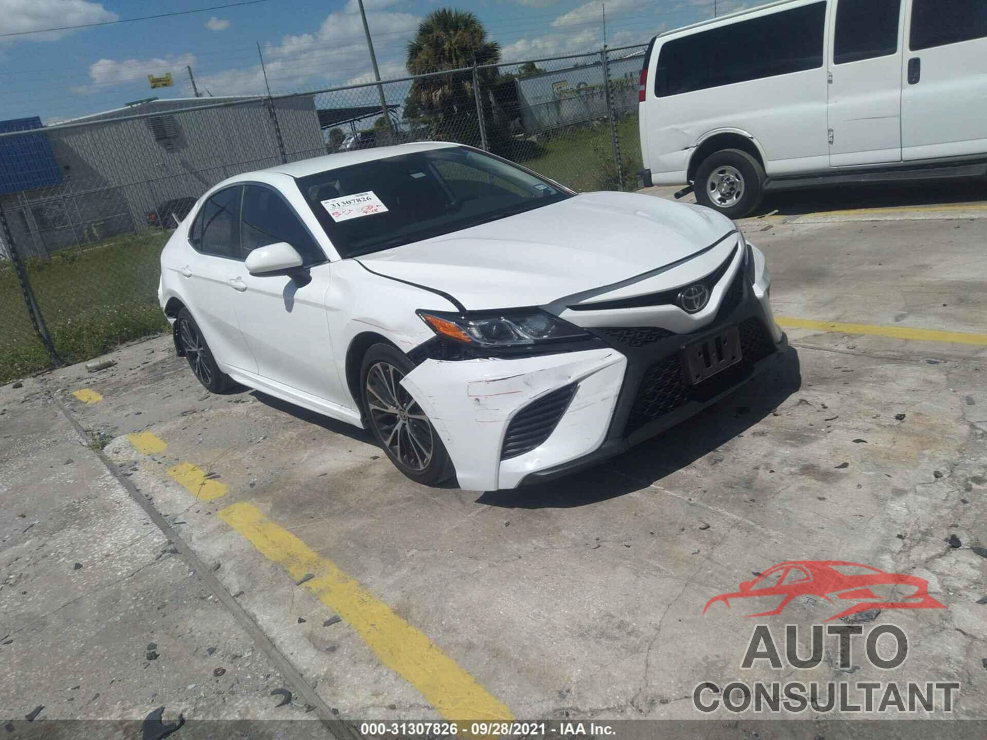 TOYOTA CAMRY 2020 - 4T1G11AK4LU998289