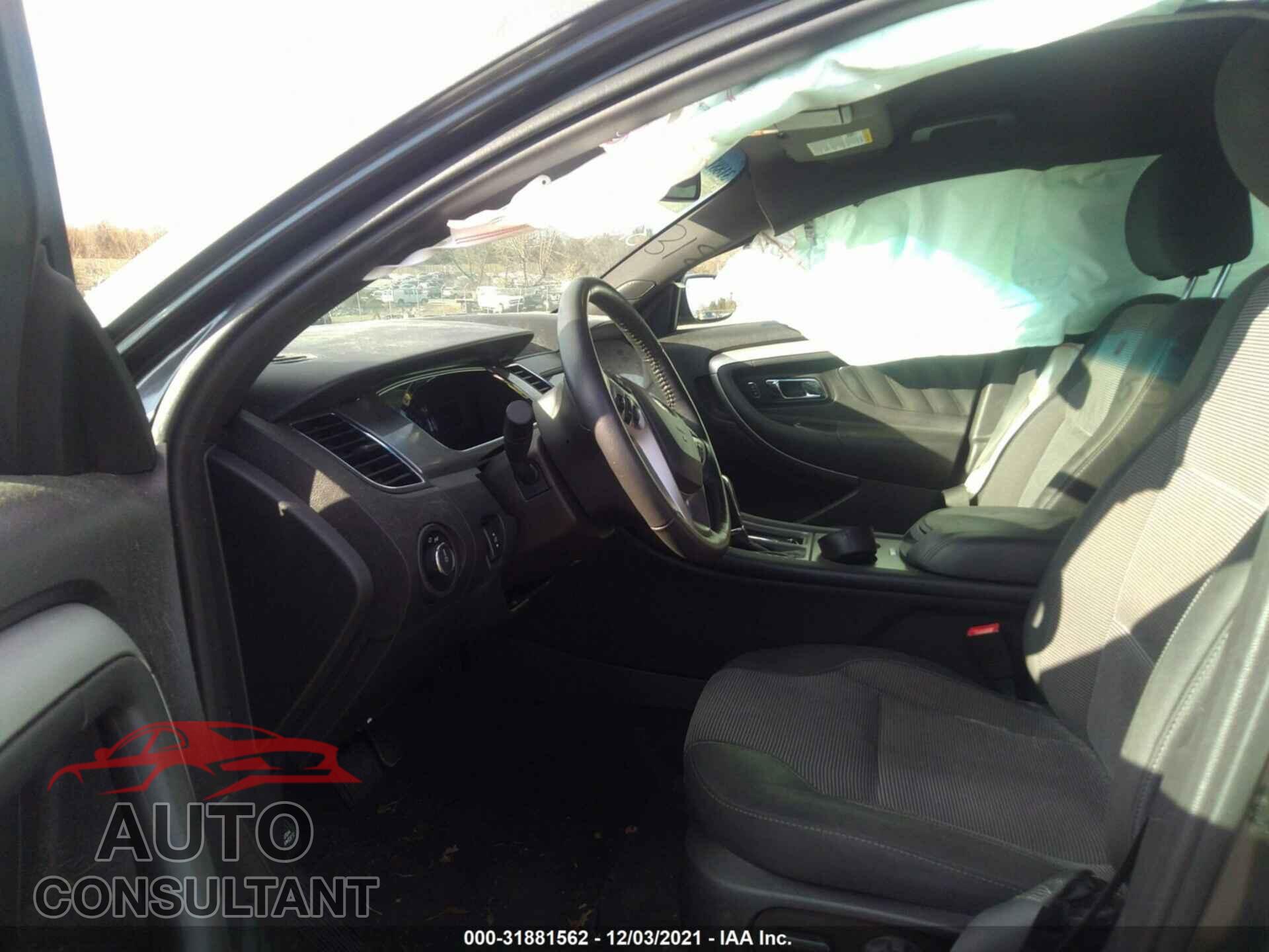FORD TAURUS 2018 - 1FAHP2E81JG137729