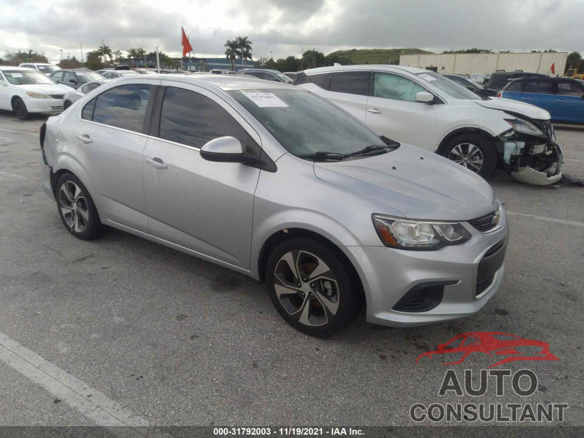 CHEVROLET SONIC 2017 - 1G1JF5SB0H4108405