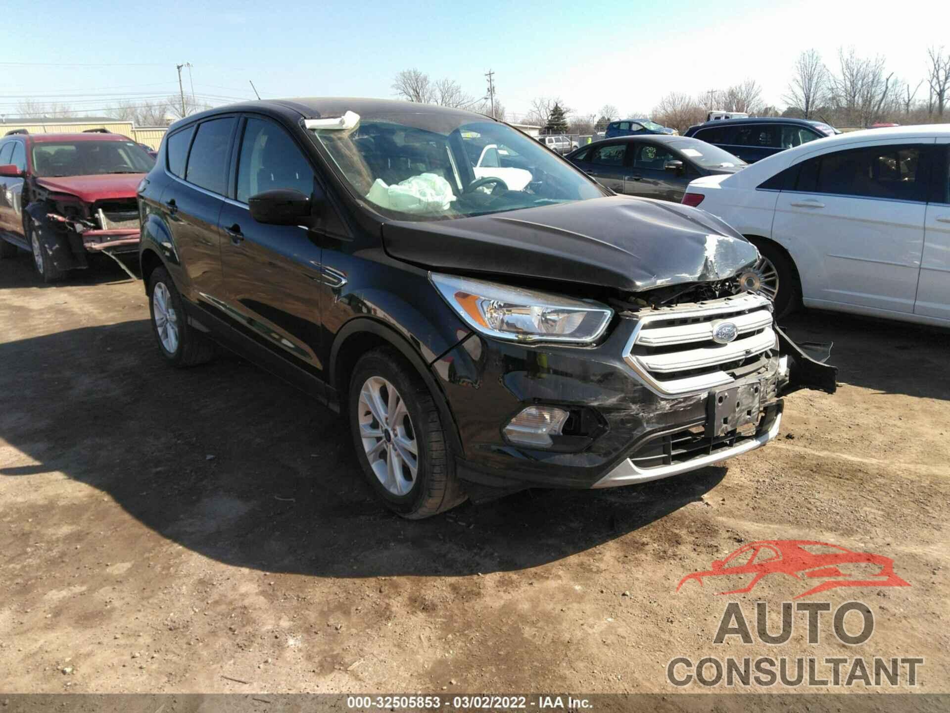 FORD ESCAPE 2017 - 1FMCU0GD9HUE88679
