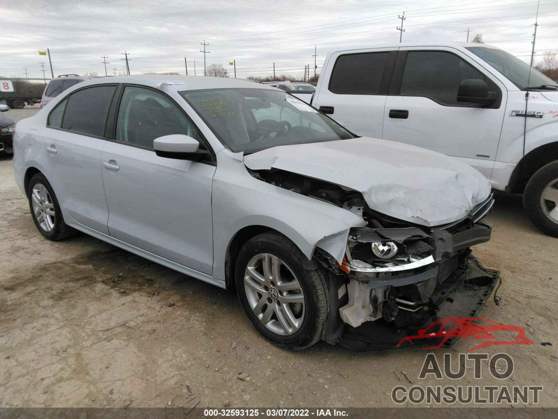 VOLKSWAGEN JETTA 2018 - 3VW2B7AJ9JM212247