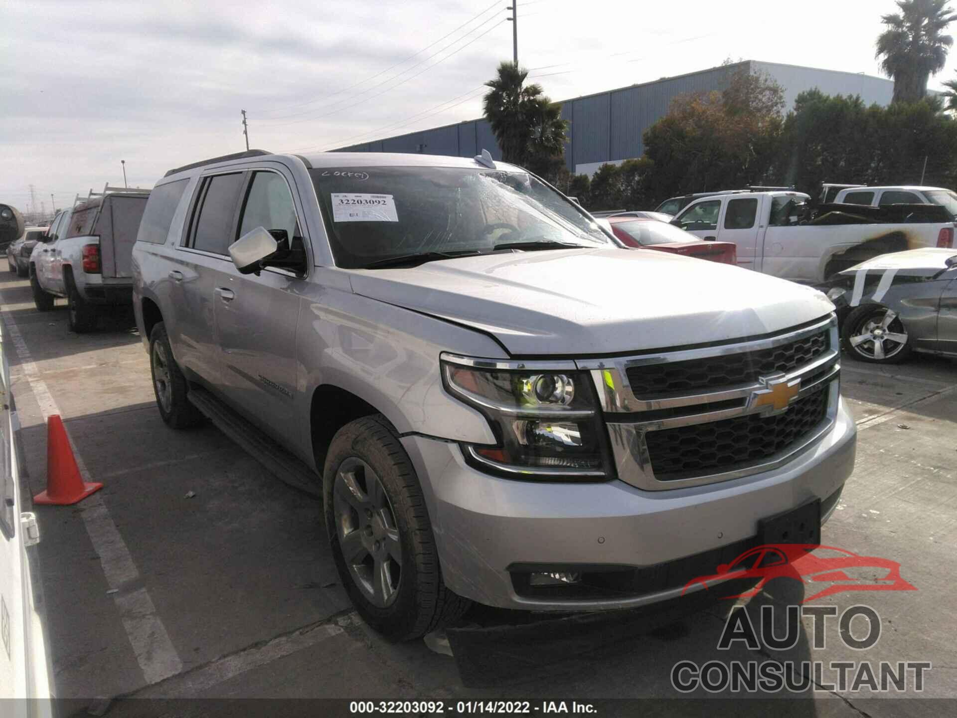 CHEVROLET SUBURBAN 2019 - 1GNSKHKC8KR328085