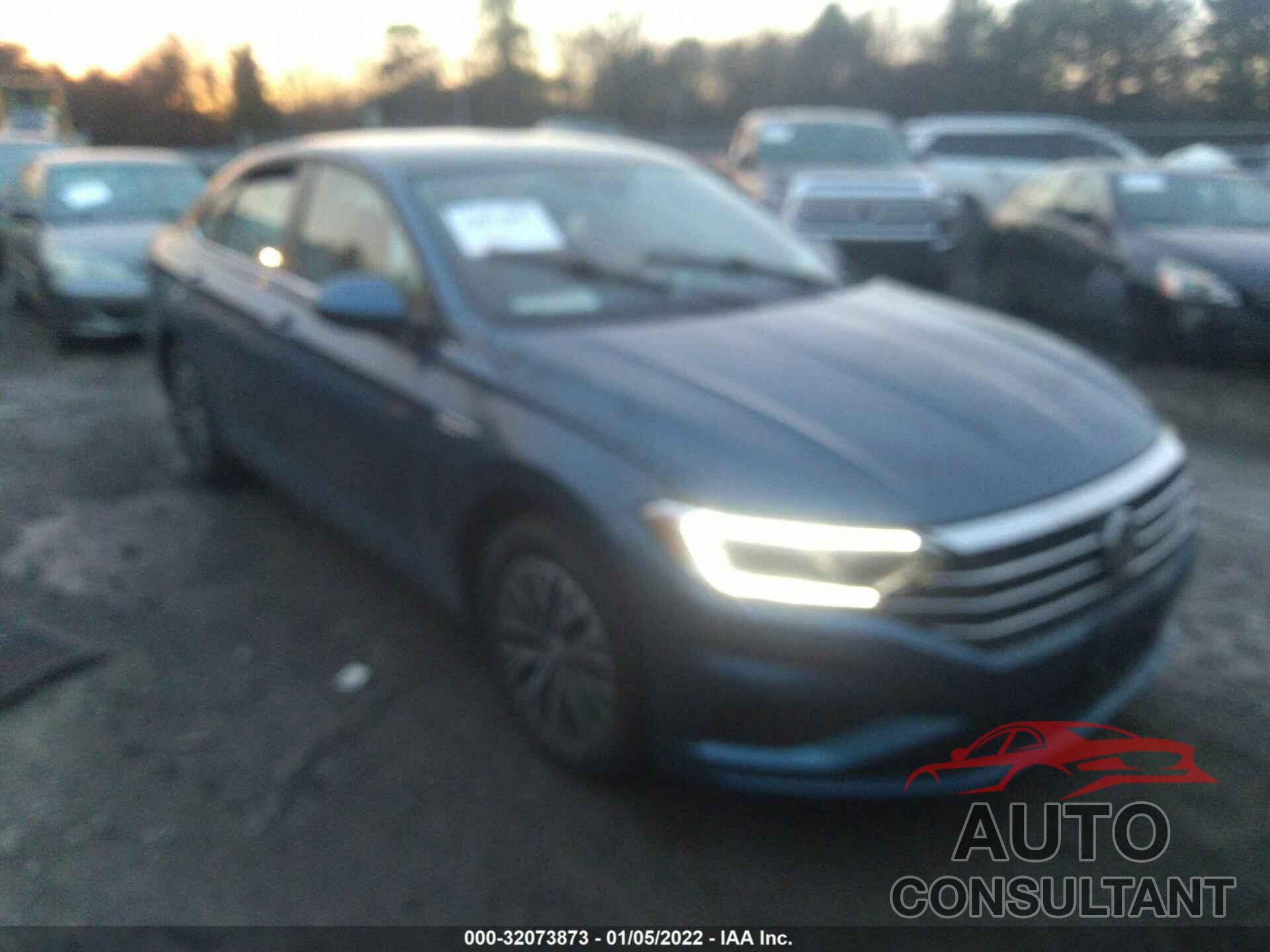 VOLKSWAGEN JETTA 2019 - 3VWE57BUXKM211140