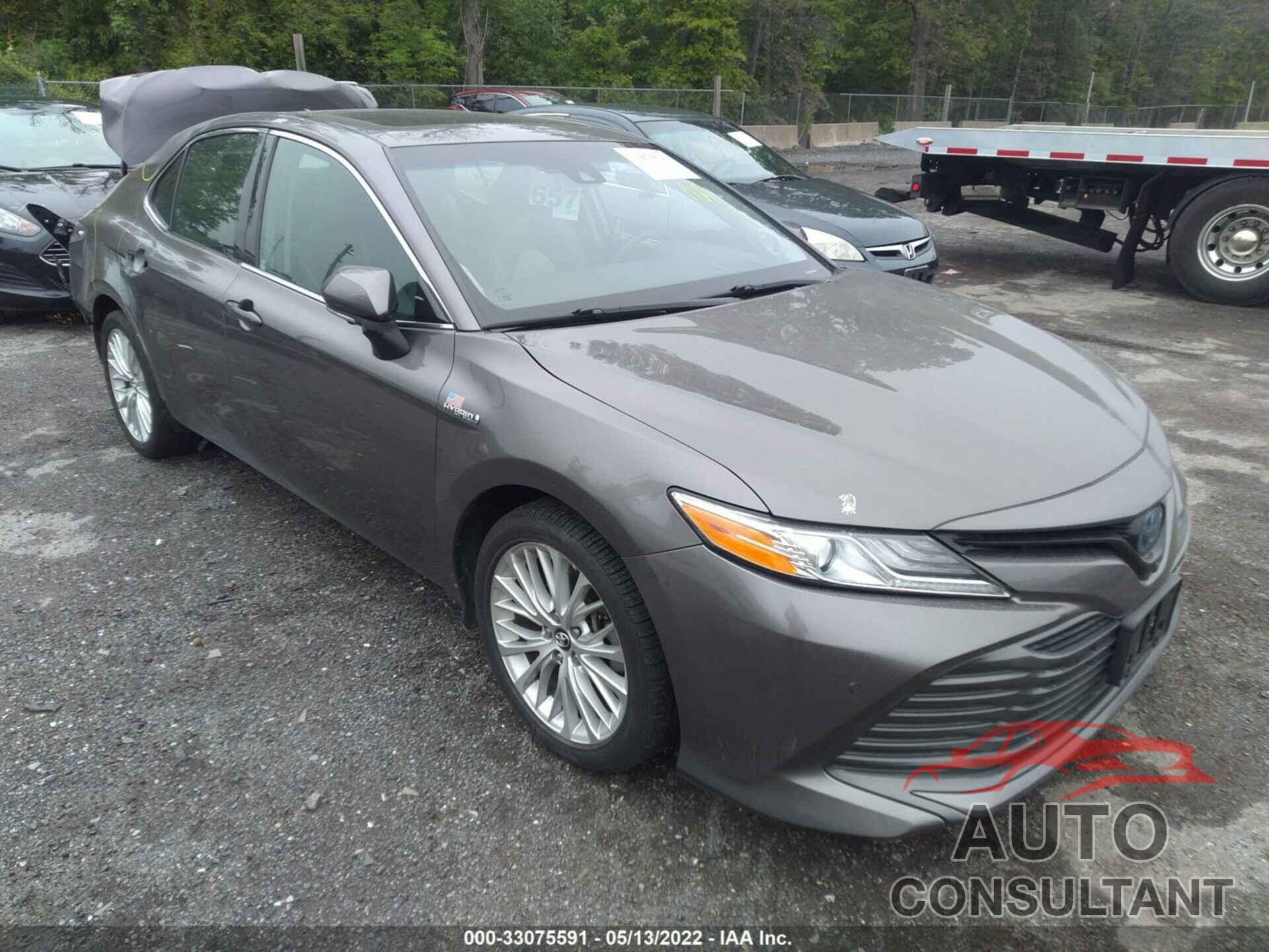 TOYOTA CAMRY 2018 - 4T1B21HKXJU500865