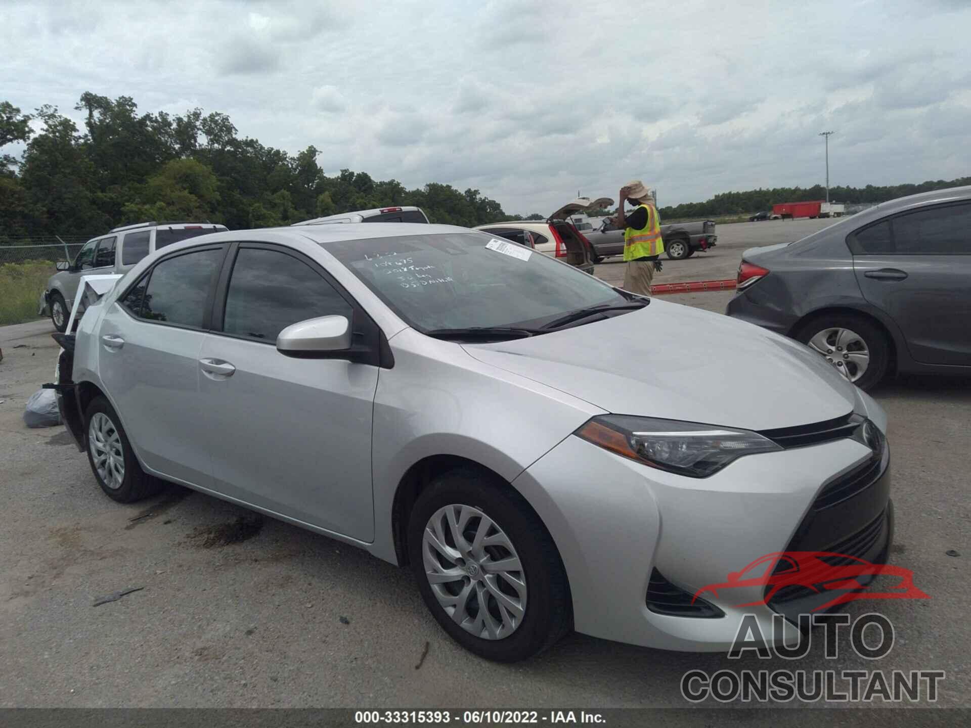 TOYOTA COROLLA 2018 - 2T1BURHE2JC104675