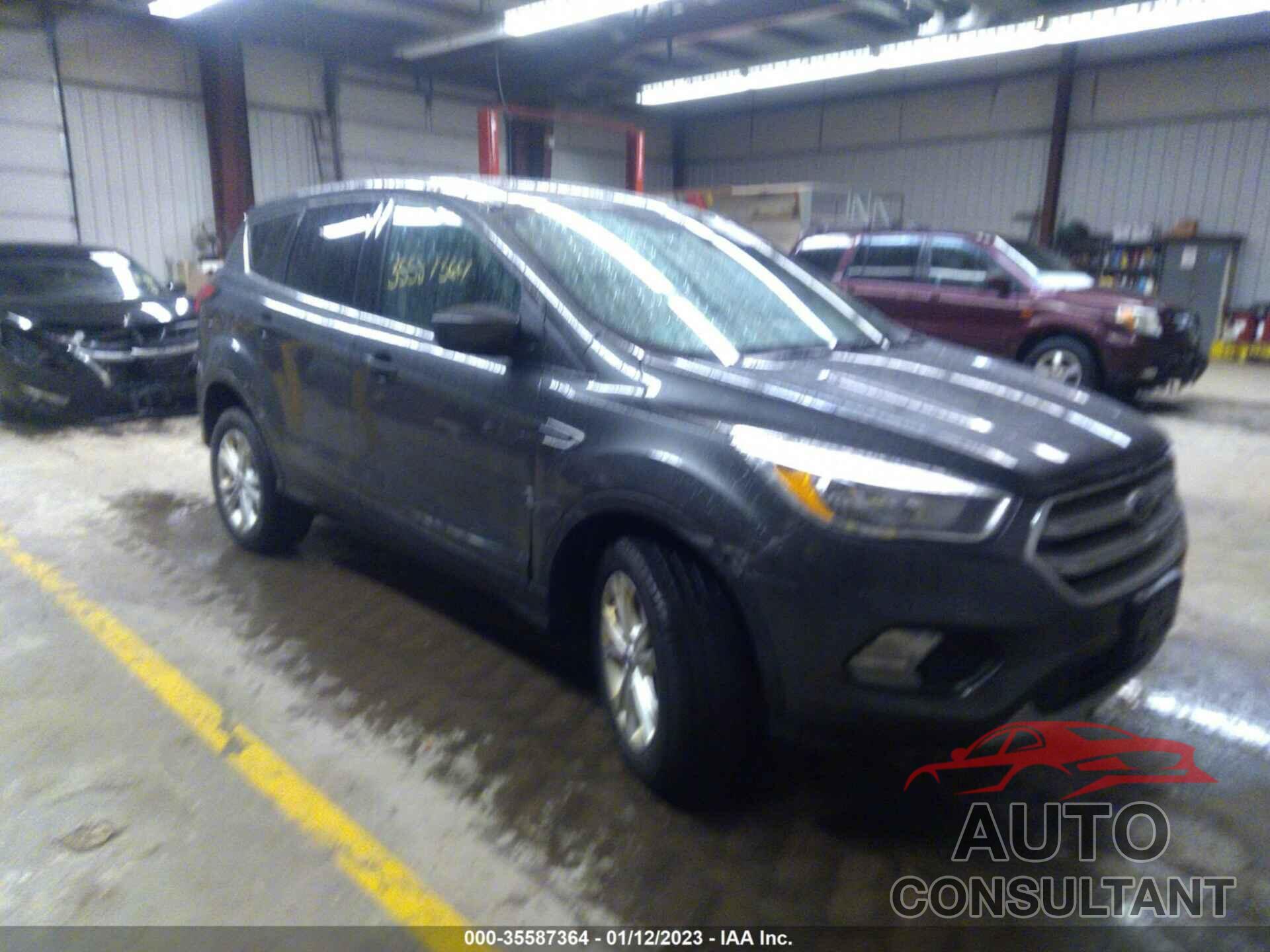 FORD ESCAPE 2019 - 1FMCU9GD1KUB07757