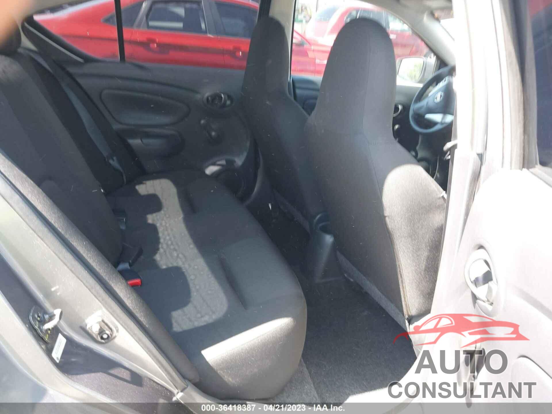 NISSAN VERSA SEDAN 2017 - 3N1CN7AP9HL894827