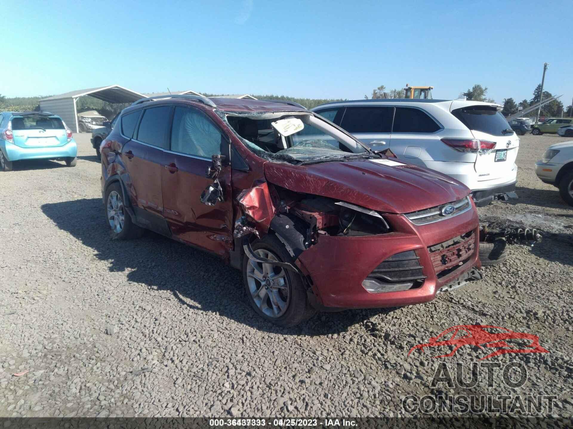 FORD ESCAPE 2015 - 1FMCU0J97FUA32973
