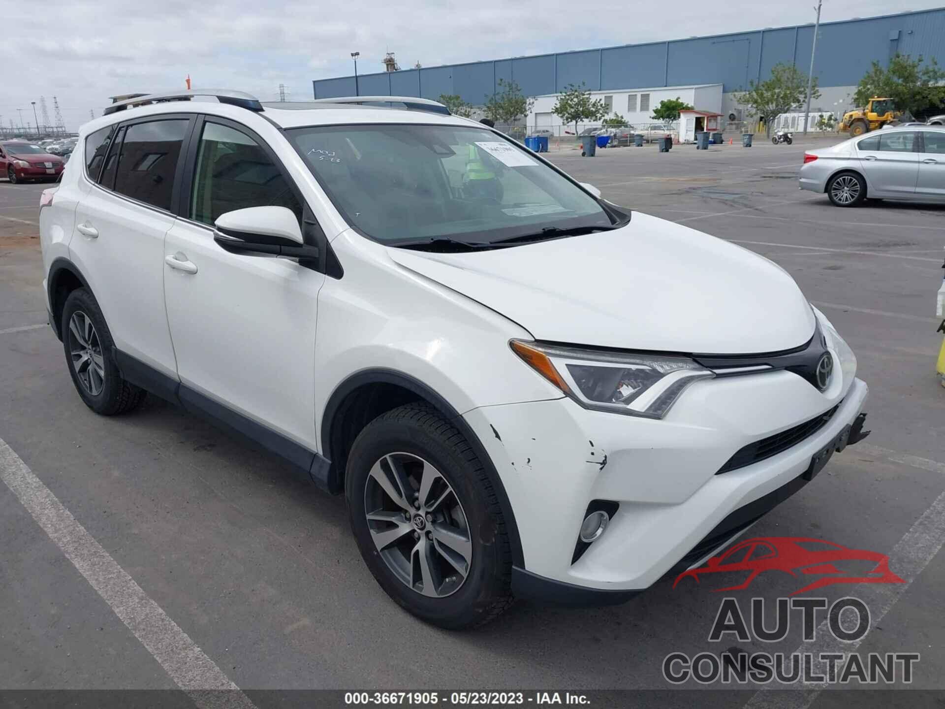 TOYOTA RAV4 2017 - JTMWFREV3HJ143080