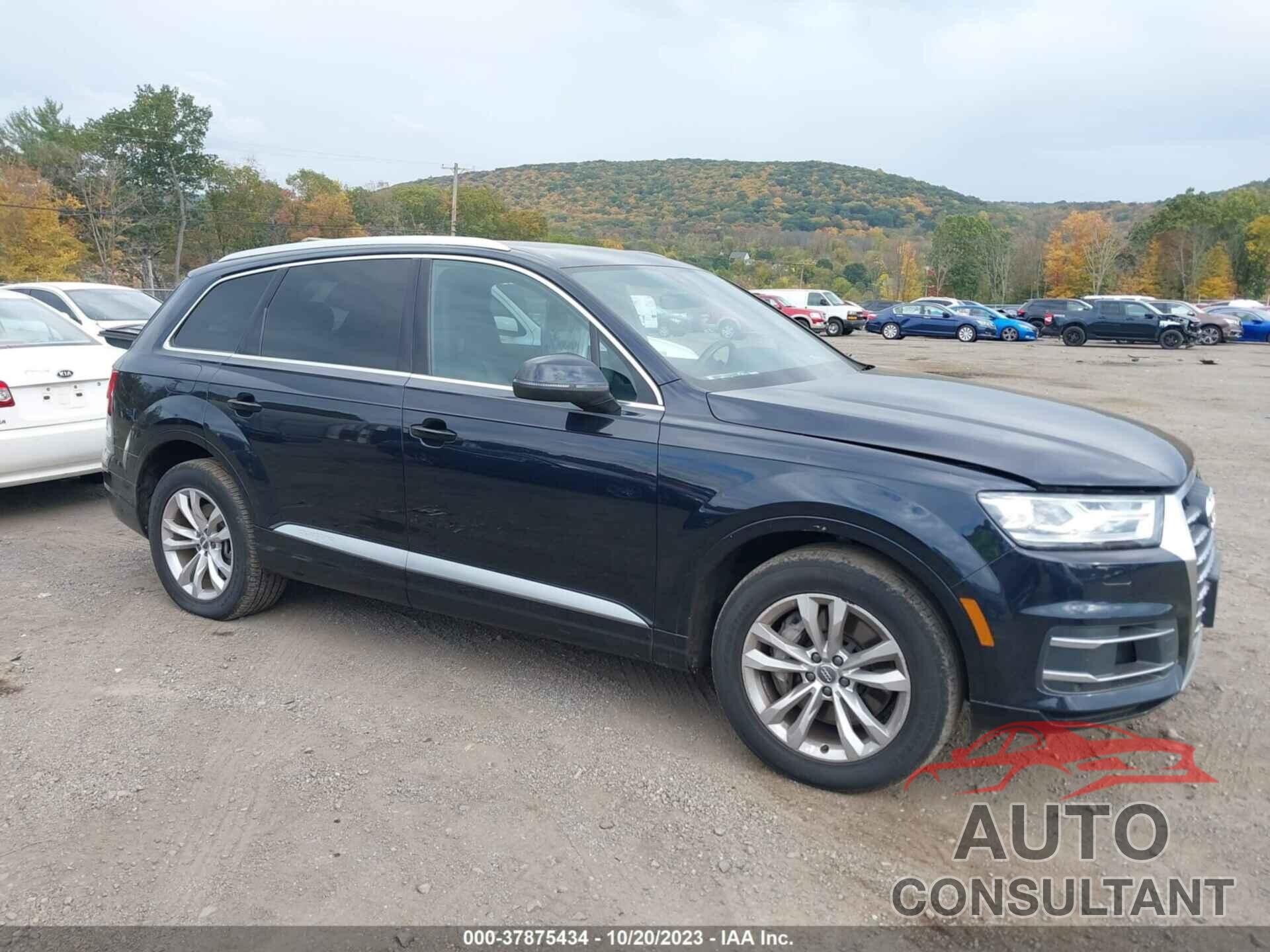 AUDI Q7 2018 - WA1LAAF75JD012301